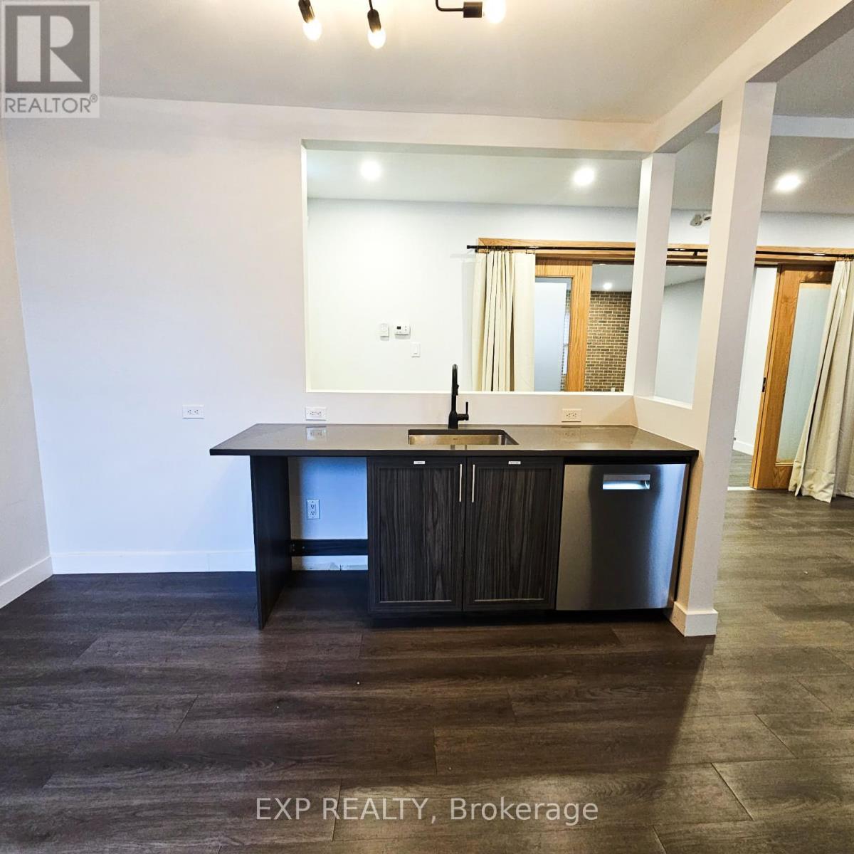 A - 43 Seneca Street, Ottawa, Ontario  K1S 4X2 - Photo 7 - X11892661