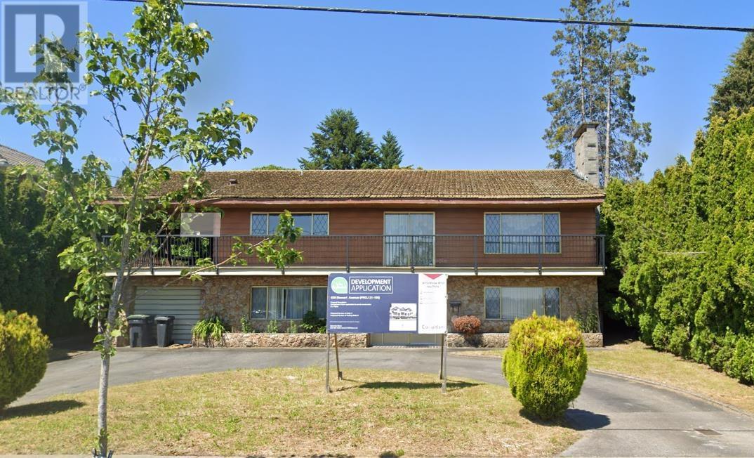 929 Stewart Avenue, Coquitlam, British Columbia  V3K 2N5 - Photo 1 - R2958119