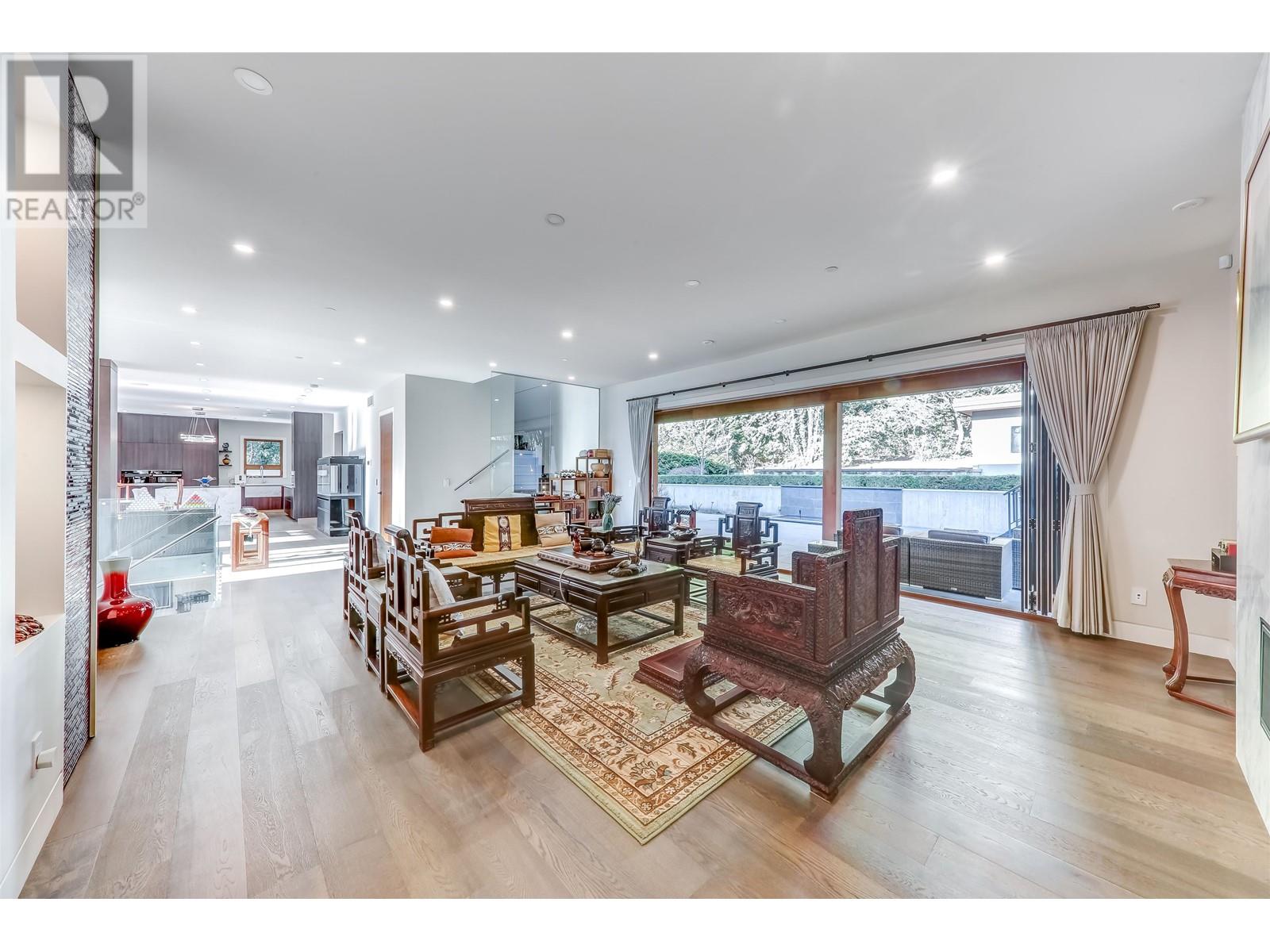 1497 Queens Avenue, West Vancouver, British Columbia  V7T 2J1 - Photo 3 - R2957538