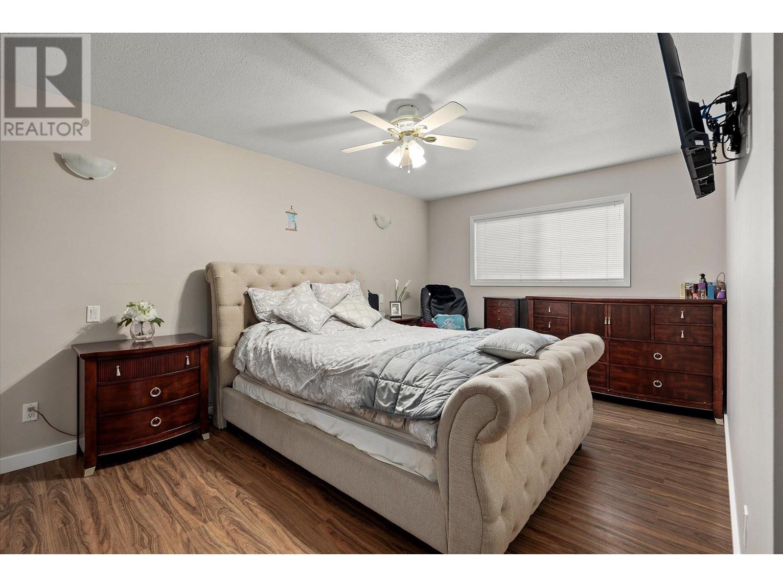 Property at 41 GREENWOOD Drive image 3