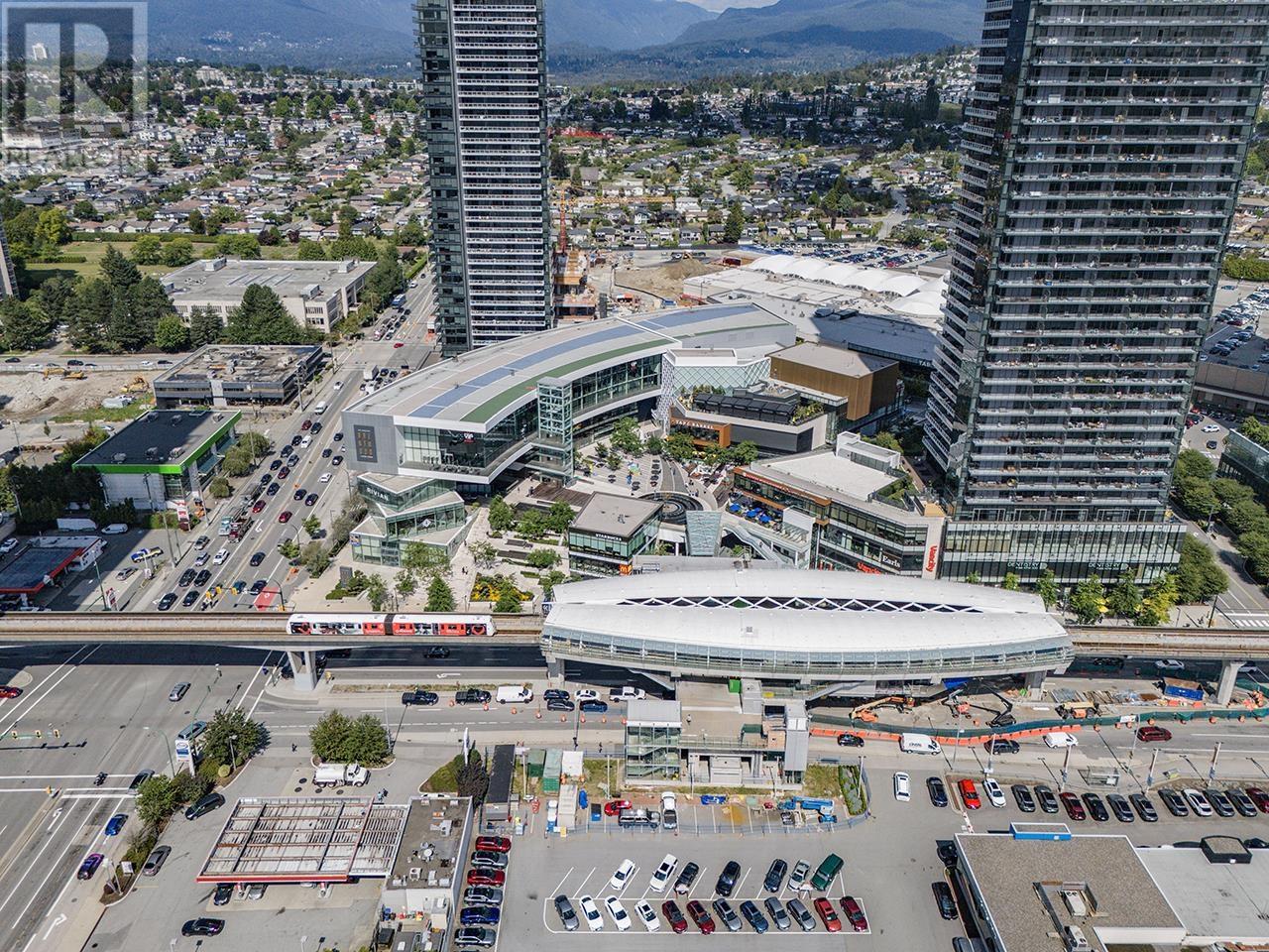 Listing Picture 3 of 23 : 705 4488 JUNEAU STREET, Burnaby / 本拿比 - 魯藝地產 Yvonne Lu Group - MLS Medallion Club Member