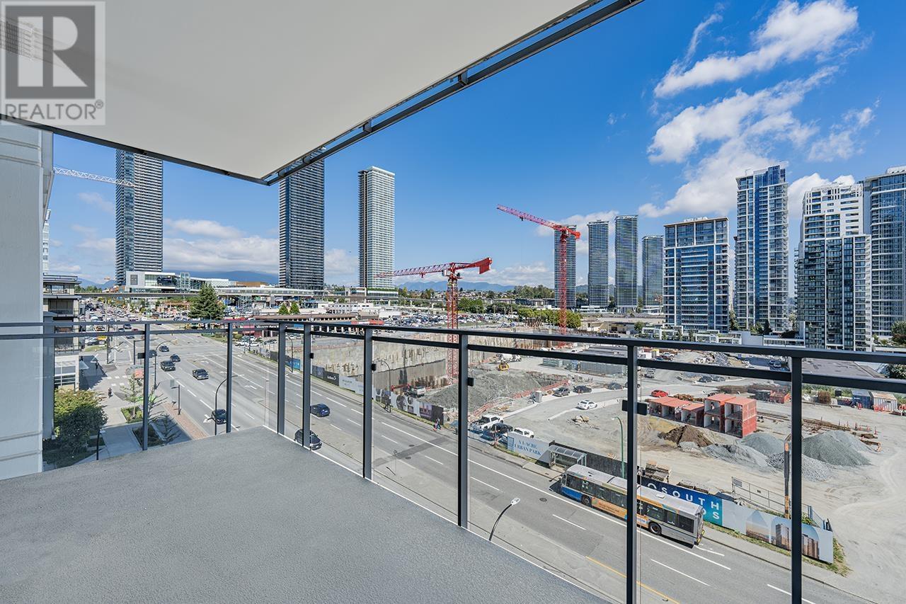 Listing Picture 19 of 23 : 705 4488 JUNEAU STREET, Burnaby / 本拿比 - 魯藝地產 Yvonne Lu Group - MLS Medallion Club Member