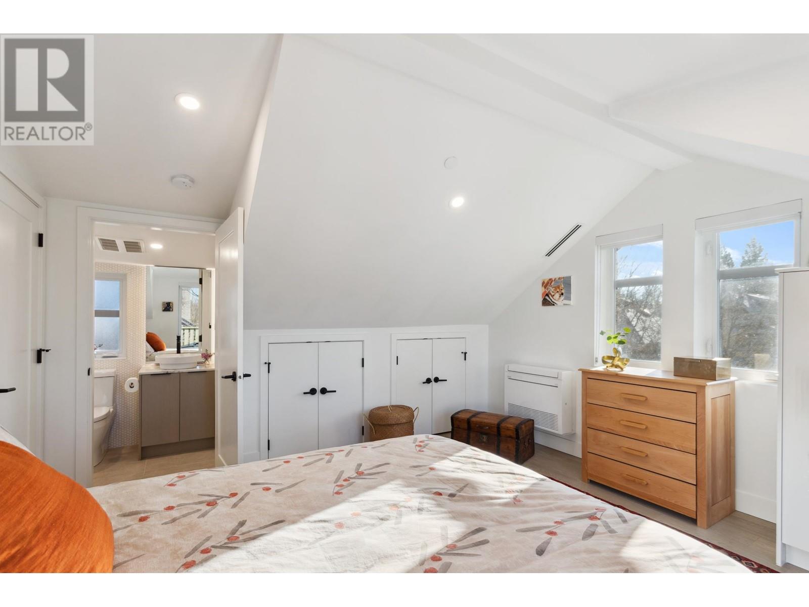 Listing Picture 17 of 26 : 3188 INVERNESS STREET, Vancouver / 溫哥華 - 魯藝地產 Yvonne Lu Group - MLS Medallion Club Member