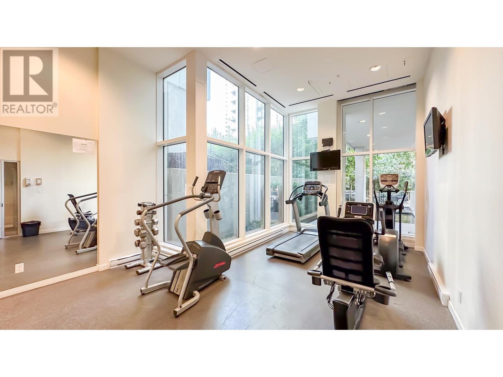 Listing Picture 15 of 17 : 716 161 W GEORGIA STREET, Vancouver / 溫哥華 - 魯藝地產 Yvonne Lu Group - MLS Medallion Club Member