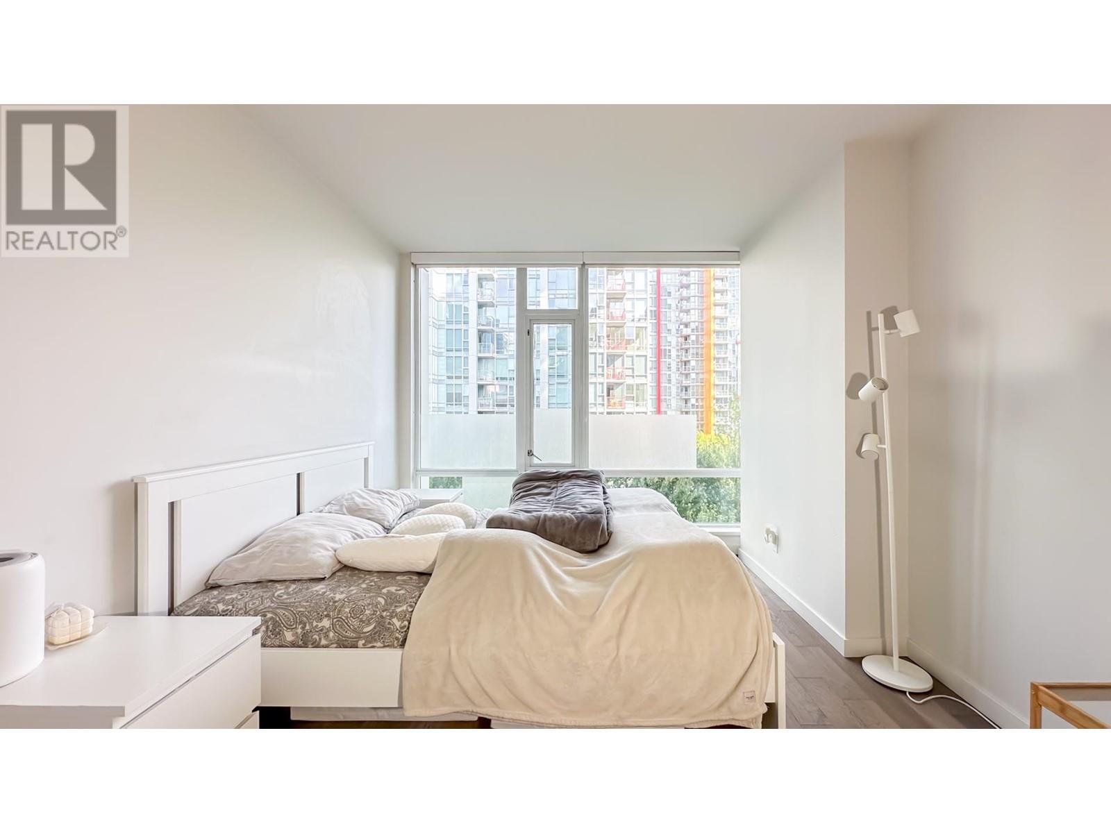 Listing Picture 7 of 17 : 716 161 W GEORGIA STREET, Vancouver / 溫哥華 - 魯藝地產 Yvonne Lu Group - MLS Medallion Club Member