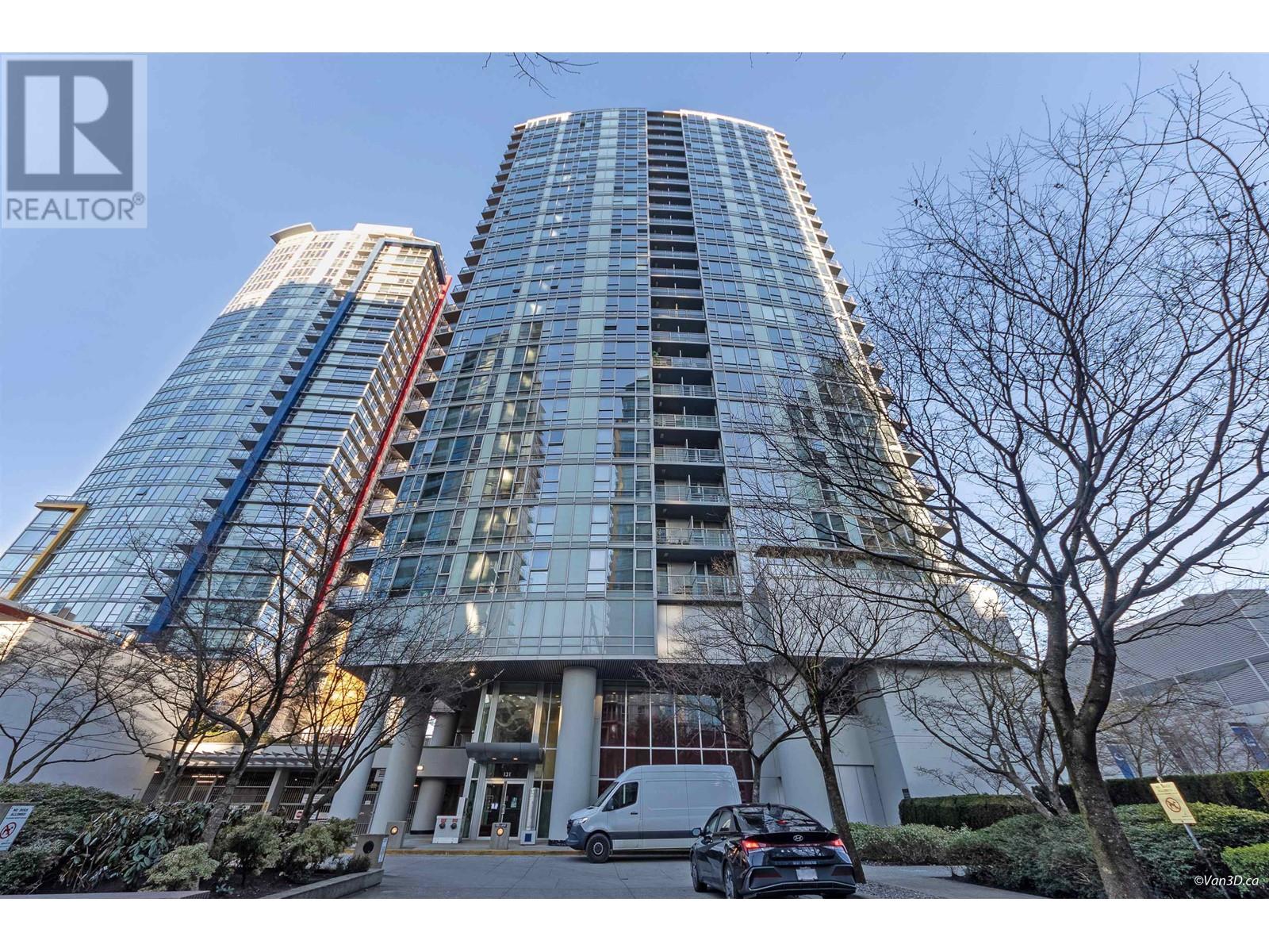 2208 131 REGIMENT SQUARE, vancouver, British Columbia