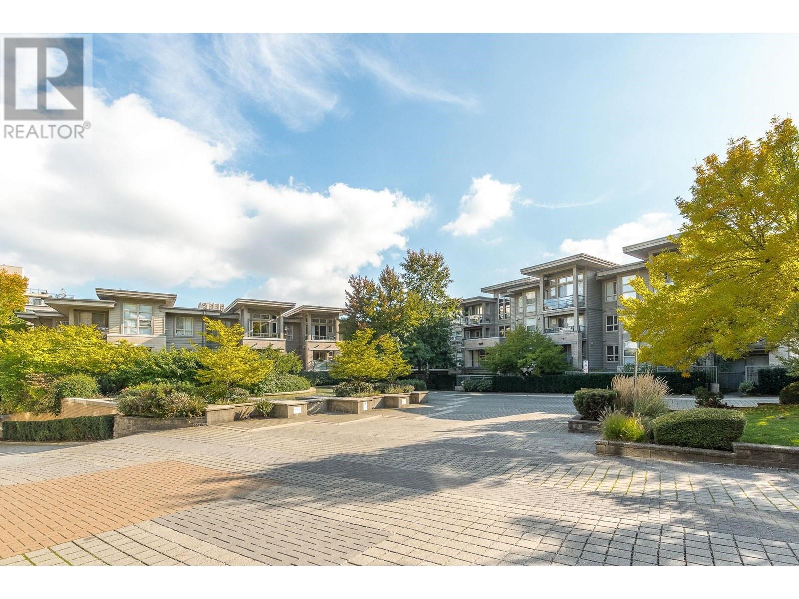 214 9339 University Crescent, Burnaby, British Columbia V5A 4Y1 - Photo 1 - R2958235