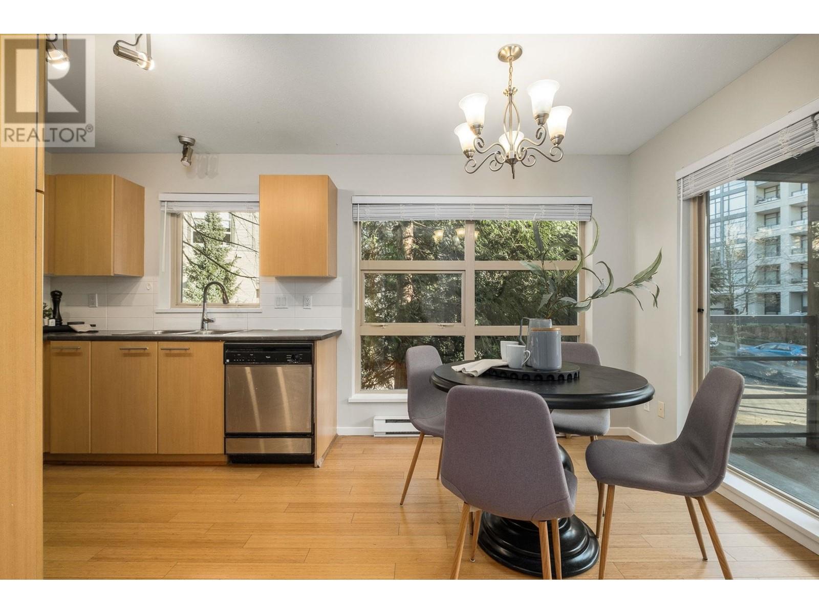 214 9339 University Crescent, Burnaby, British Columbia V5A 4Y1 - Photo 13 - R2958235