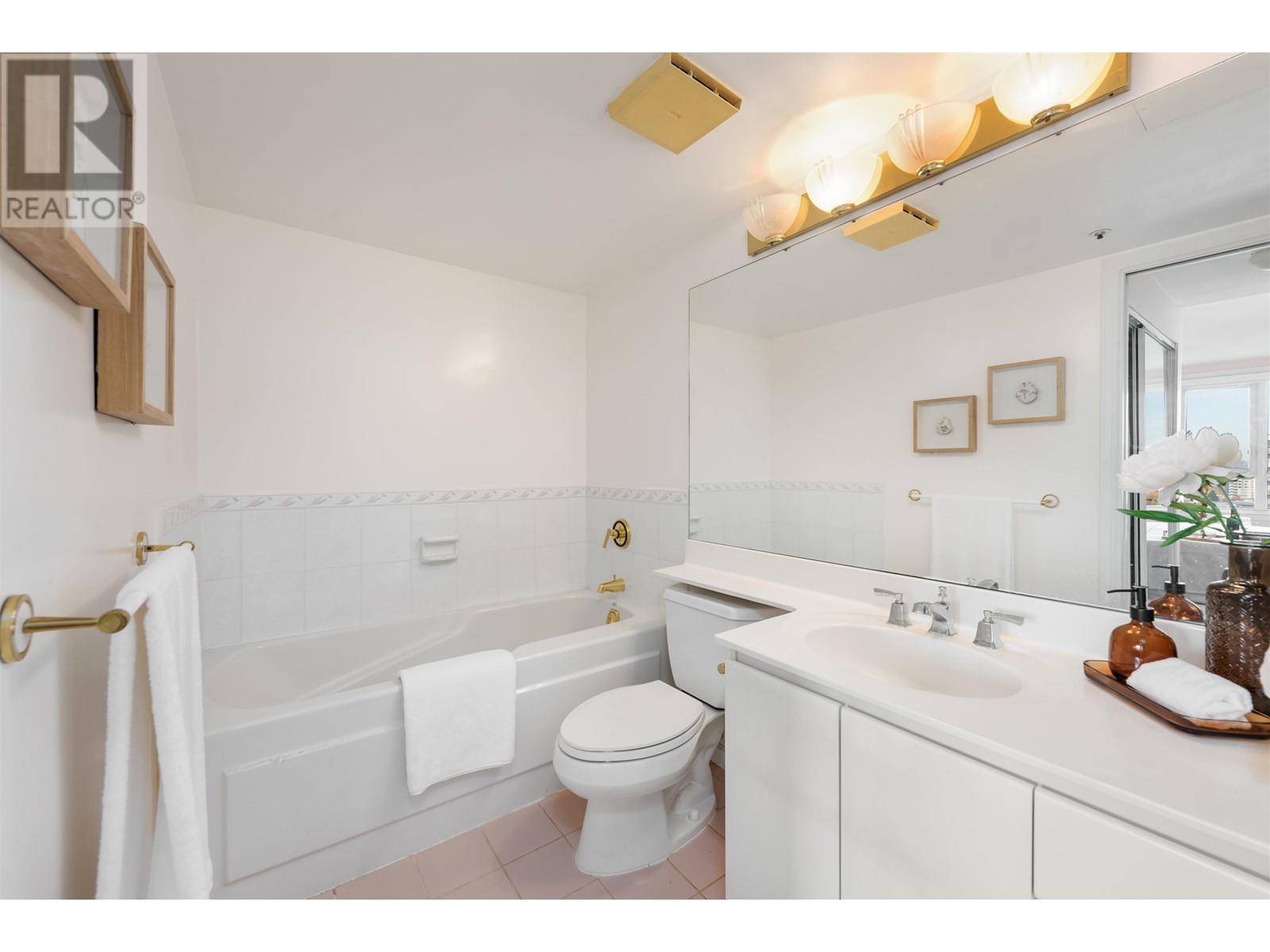 Listing Picture 9 of 20 : 1008 2988 ALDER STREET, Vancouver / 溫哥華 - 魯藝地產 Yvonne Lu Group - MLS Medallion Club Member