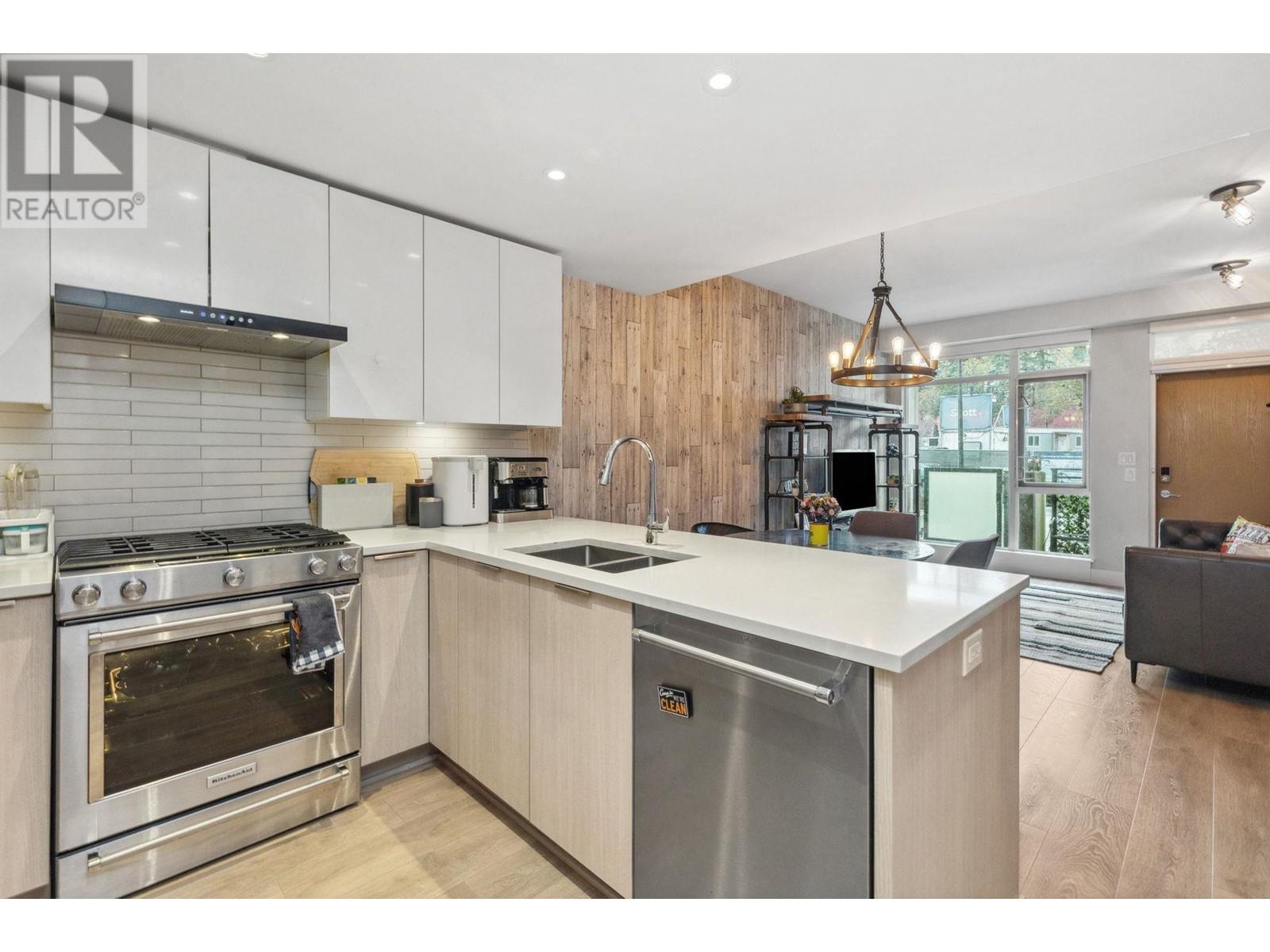 Th2 3566 Sawmill Crescent, Vancouver, British Columbia  V5S 0H5 - Photo 2 - R2958315