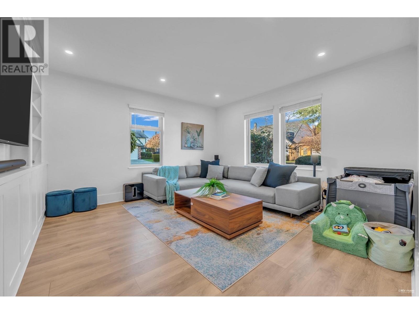 9322 Romaniuk Drive, Richmond, British Columbia  V7E 5G7 - Photo 4 - R2958195