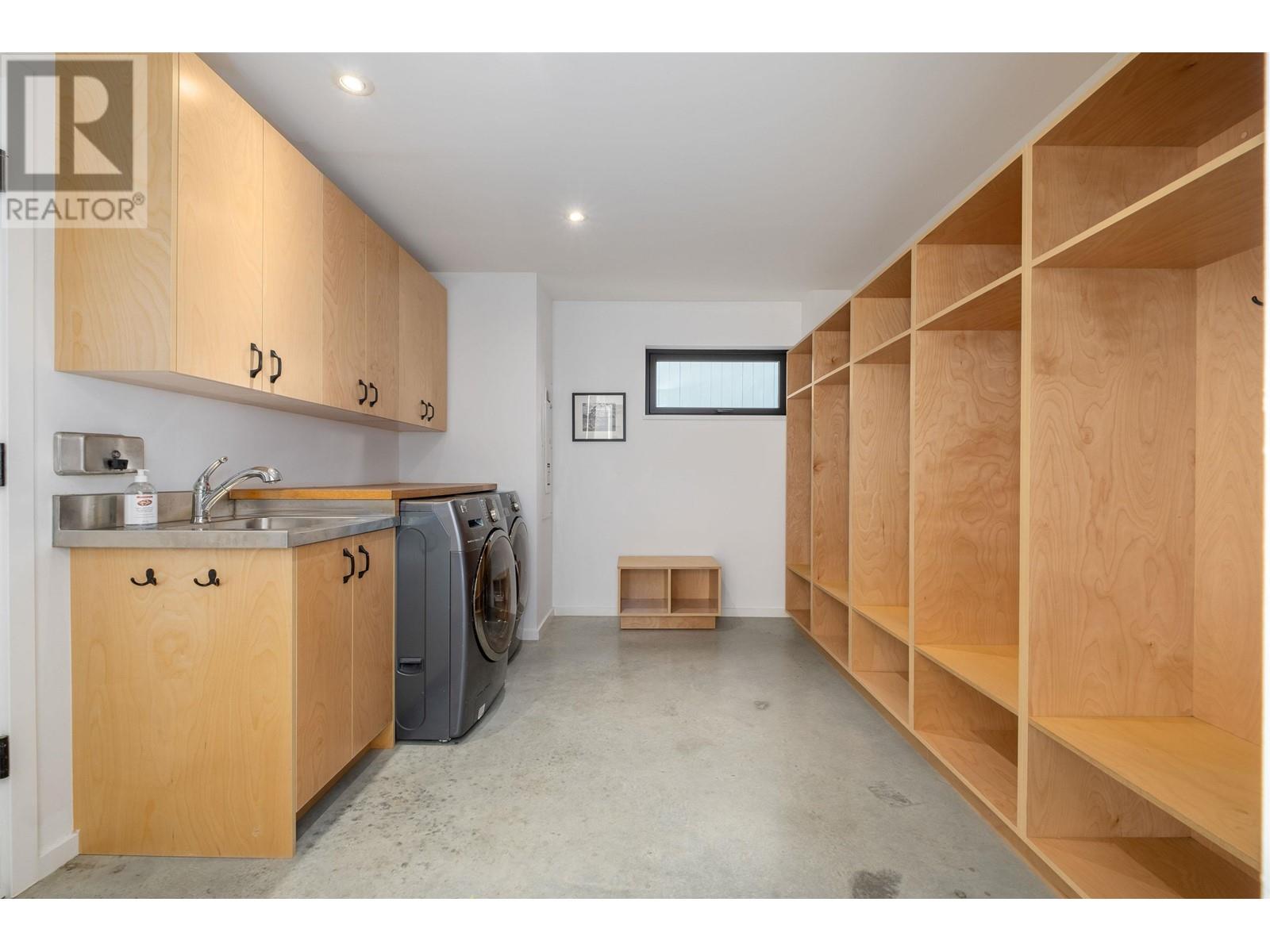 1449 Chamberlain Drive, North Vancouver, British Columbia  V7K 1P8 - Photo 17 - R2958198