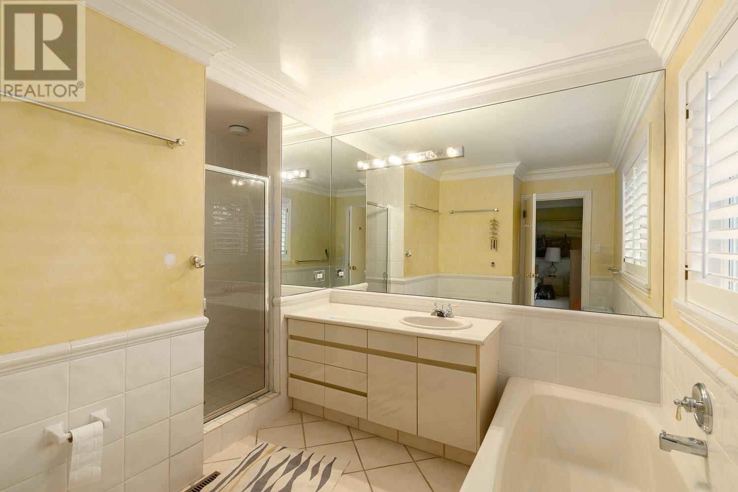 Listing Picture 18 of 40 : 6456 MACKENZIE PLACE, Vancouver / 溫哥華 - 魯藝地產 Yvonne Lu Group - MLS Medallion Club Member