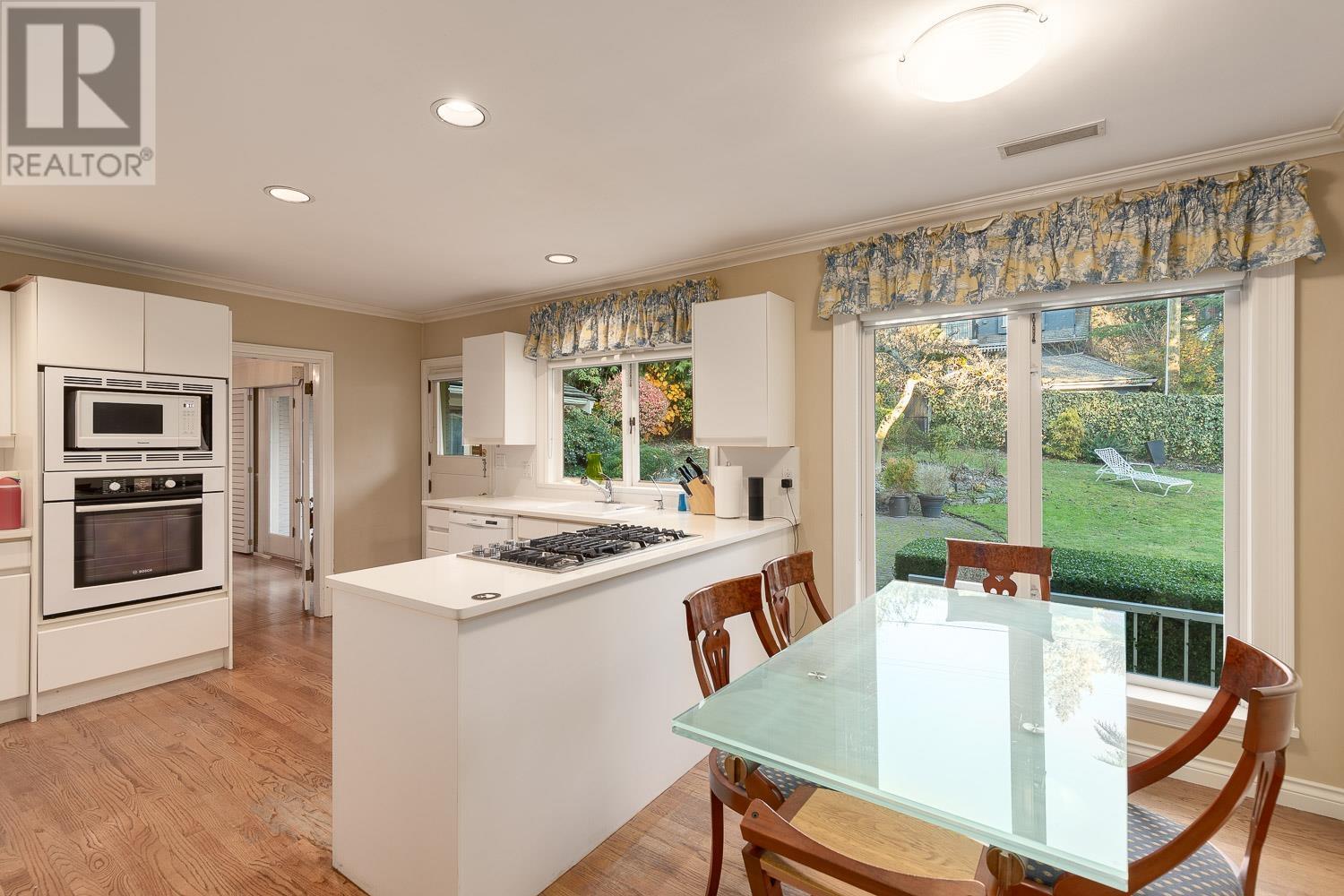 Listing Picture 9 of 40 : 6456 MACKENZIE PLACE, Vancouver / 溫哥華 - 魯藝地產 Yvonne Lu Group - MLS Medallion Club Member