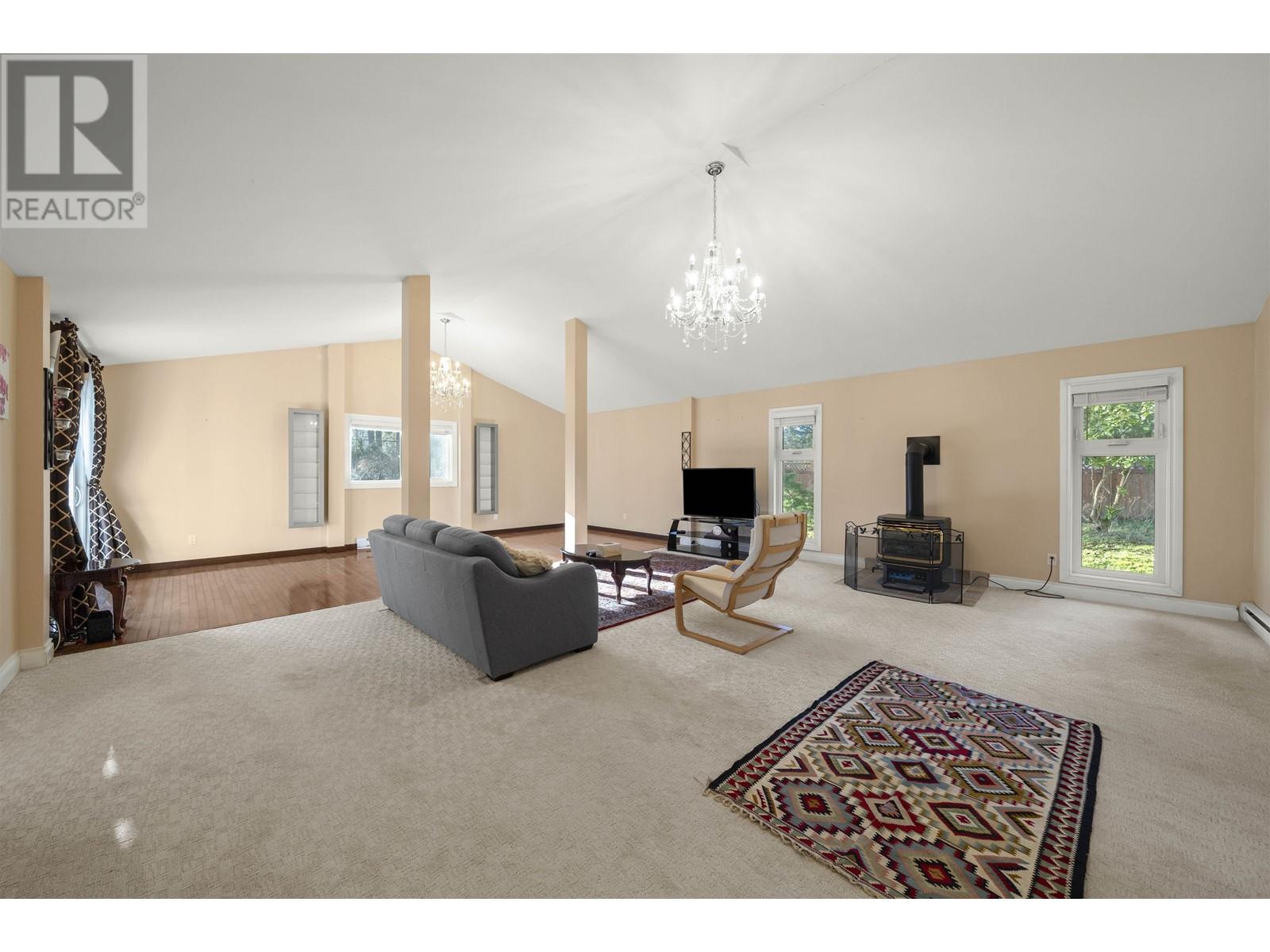 23055 132 Avenue, Maple Ridge, British Columbia  V4R 0A8 - Photo 10 - R2958299