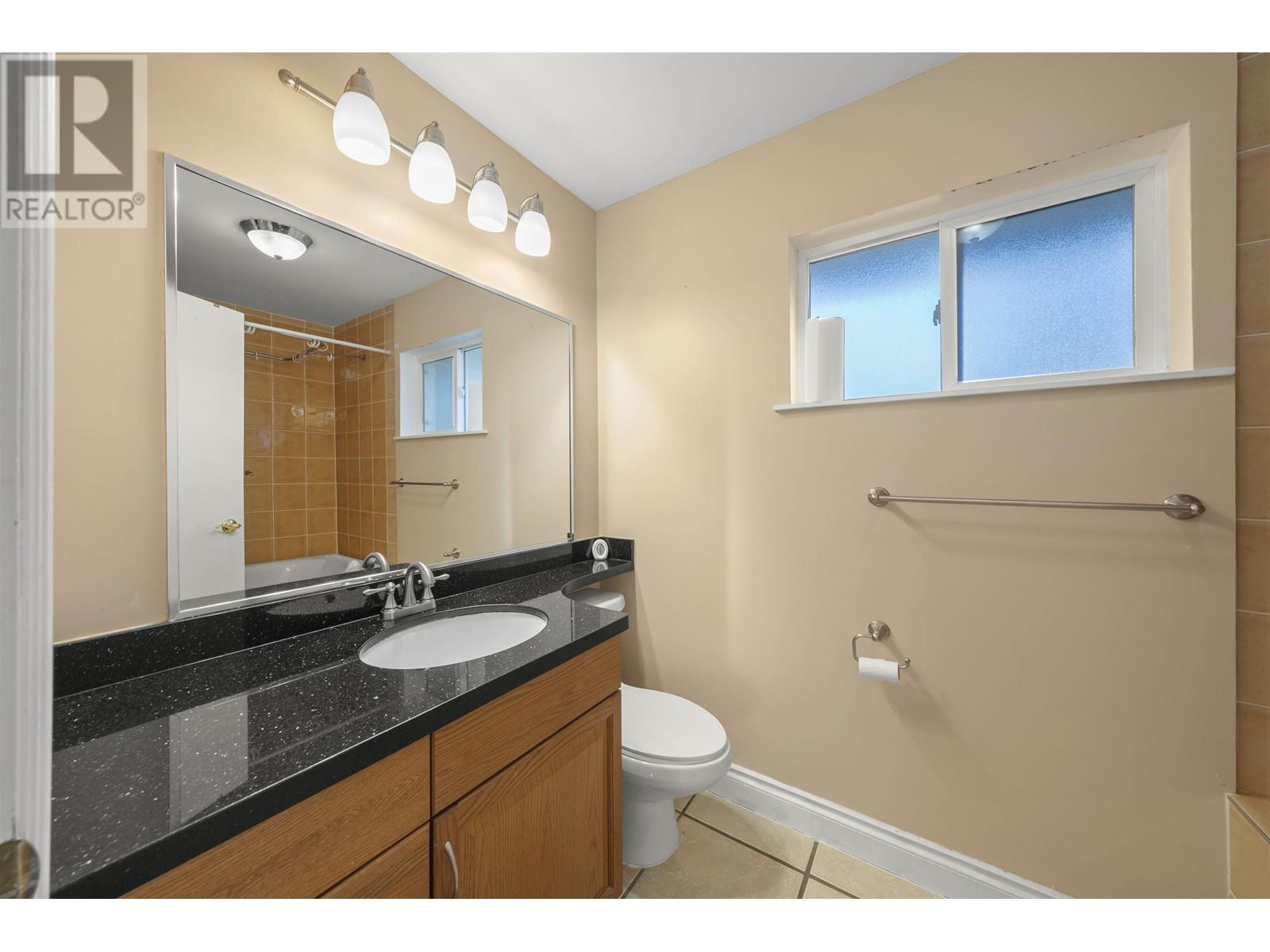 23055 132 Avenue, Maple Ridge, British Columbia  V4R 0A8 - Photo 14 - R2958299