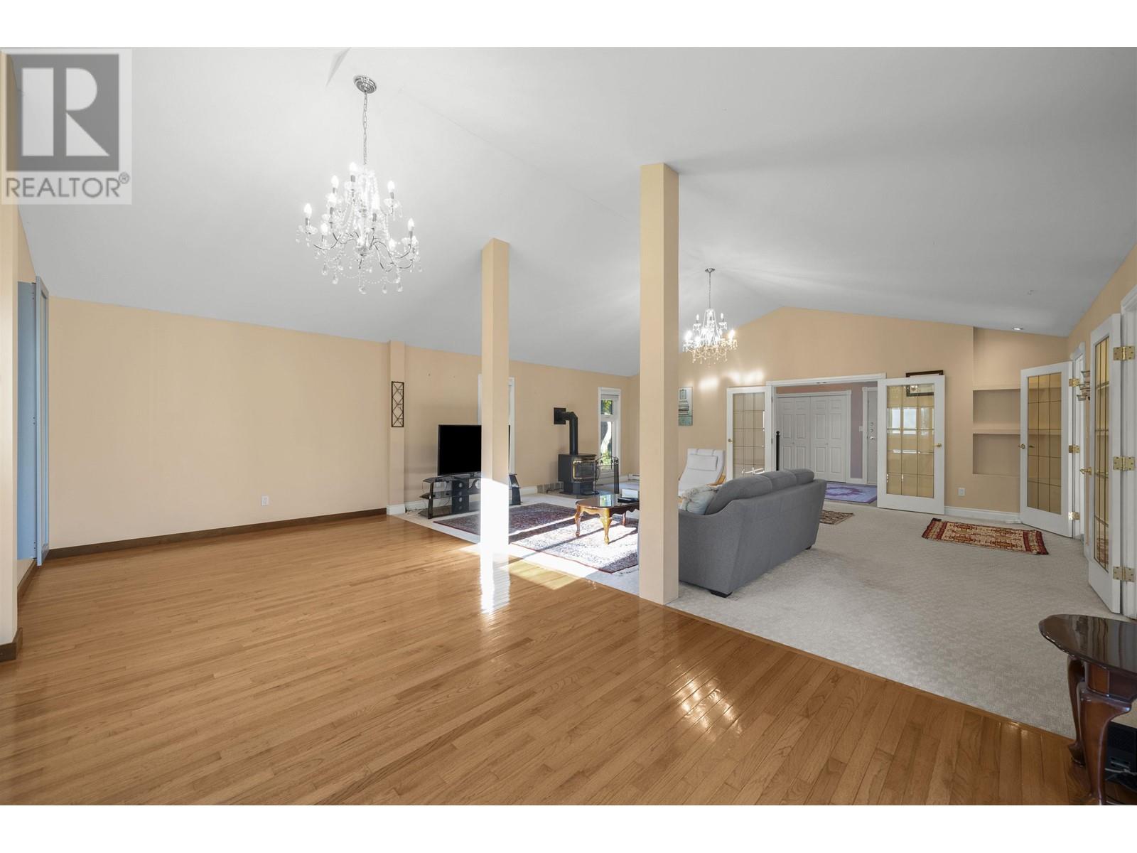 23055 132 Avenue, Maple Ridge, British Columbia  V4R 0A8 - Photo 8 - R2958299