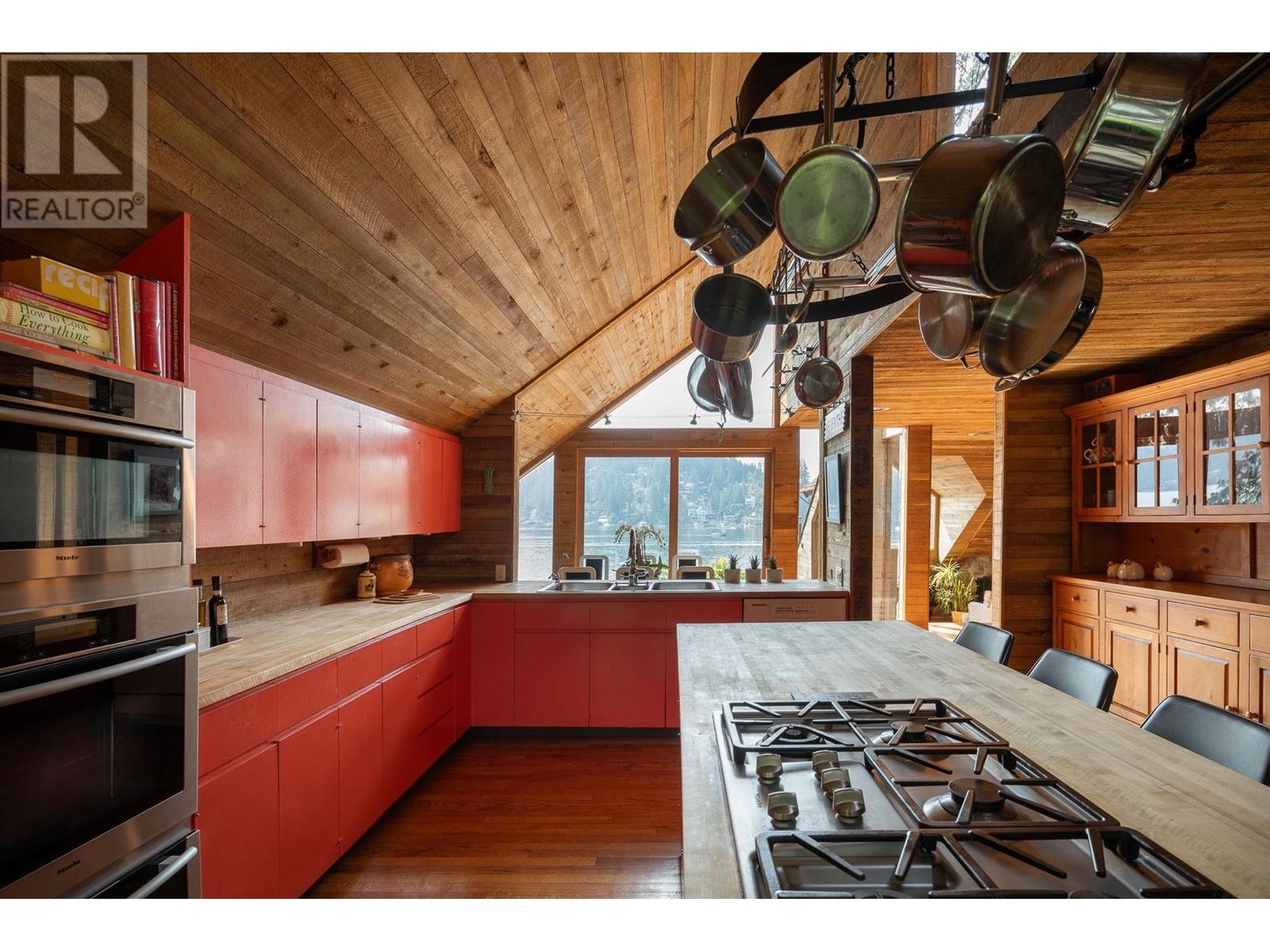 2802 Panorama Drive, North Vancouver, British Columbia  V7G 1V6 - Photo 12 - R2958331