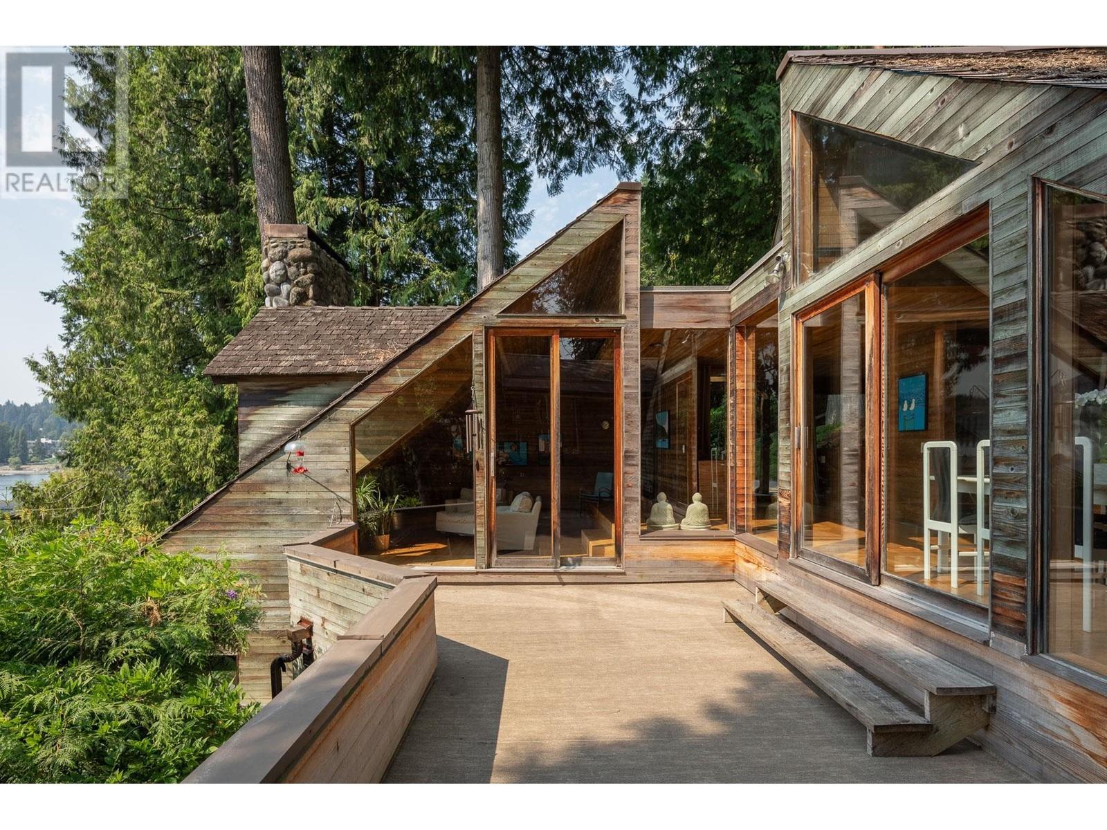 2802 Panorama Drive, North Vancouver, British Columbia  V7G 1V6 - Photo 34 - R2958331