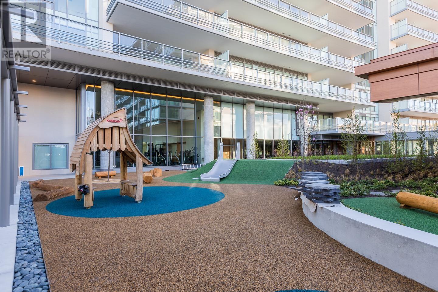 Listing Picture 27 of 32 : 809 6622 PEARSON WAY, Richmond / 烈治文 - 魯藝地產 Yvonne Lu Group - MLS Medallion Club Member