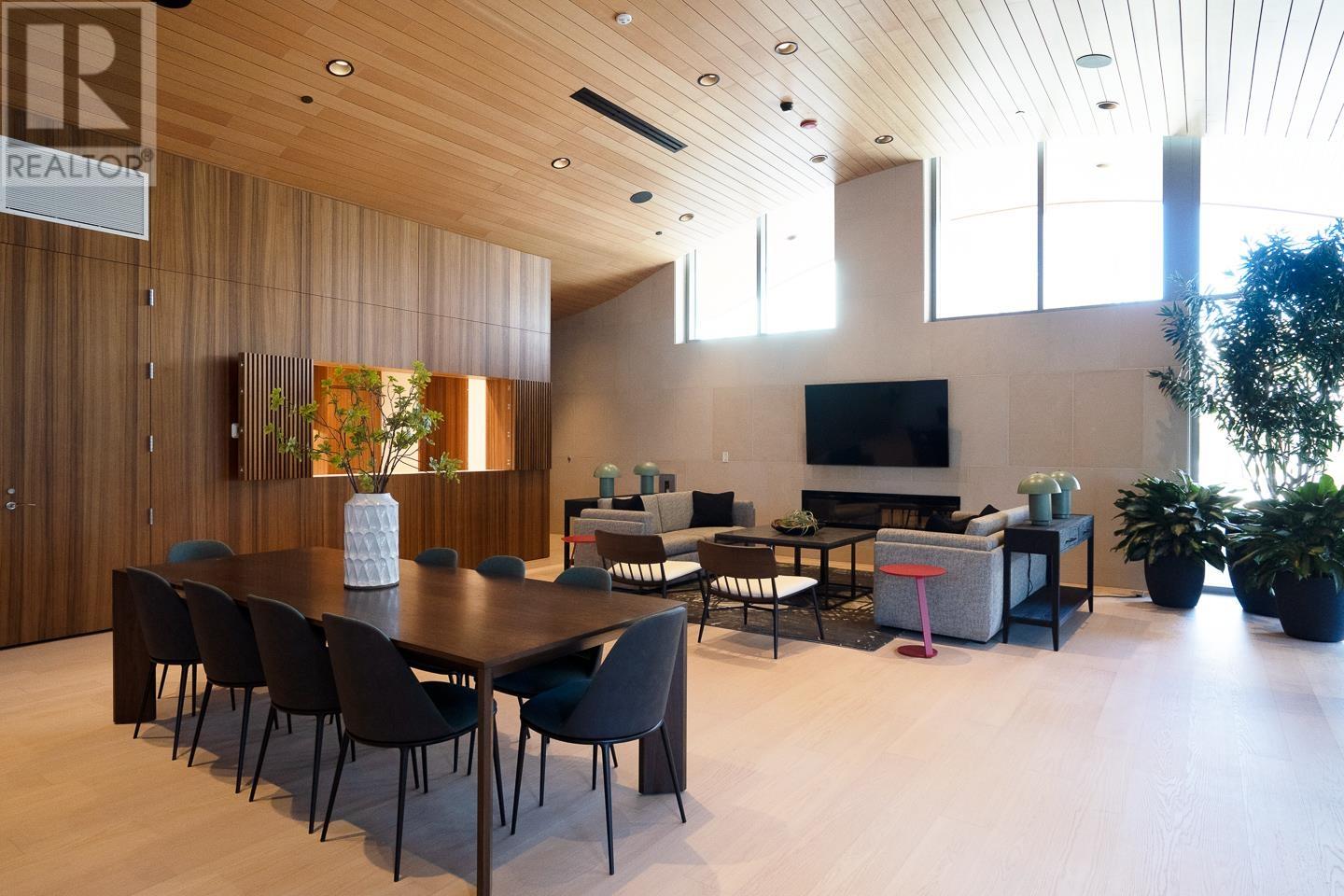 Listing Picture 29 of 32 : 809 6622 PEARSON WAY, Richmond / 烈治文 - 魯藝地產 Yvonne Lu Group - MLS Medallion Club Member
