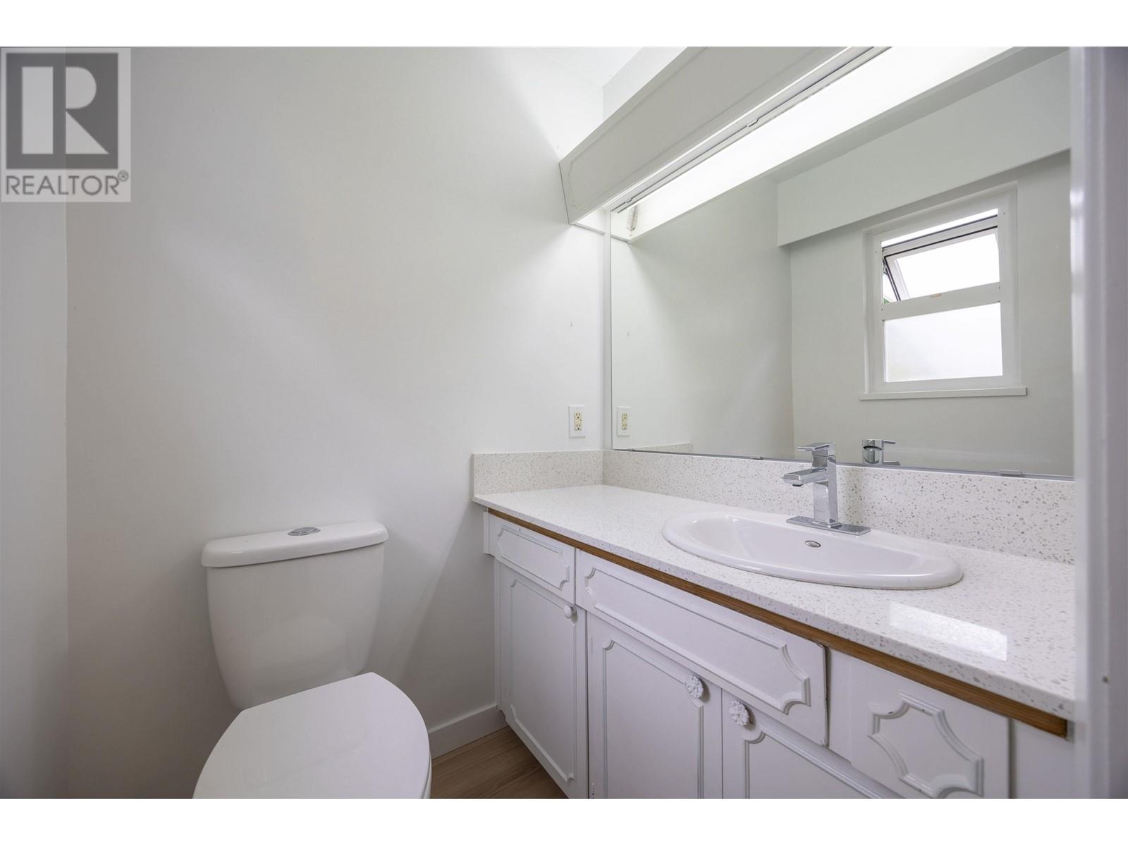 Listing Picture 20 of 23 : 2110 JORDAN DRIVE, Burnaby / 本拿比 - 魯藝地產 Yvonne Lu Group - MLS Medallion Club Member