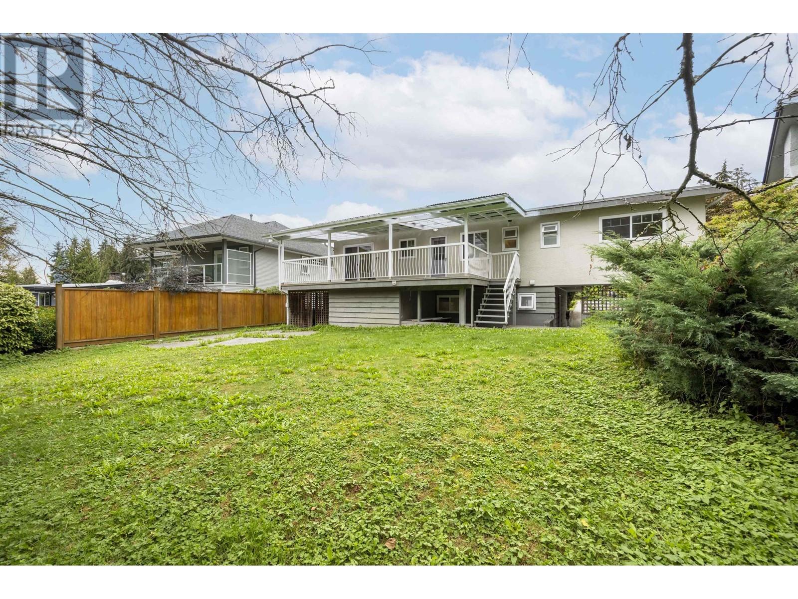 Listing Picture 3 of 23 : 2110 JORDAN DRIVE, Burnaby / 本拿比 - 魯藝地產 Yvonne Lu Group - MLS Medallion Club Member