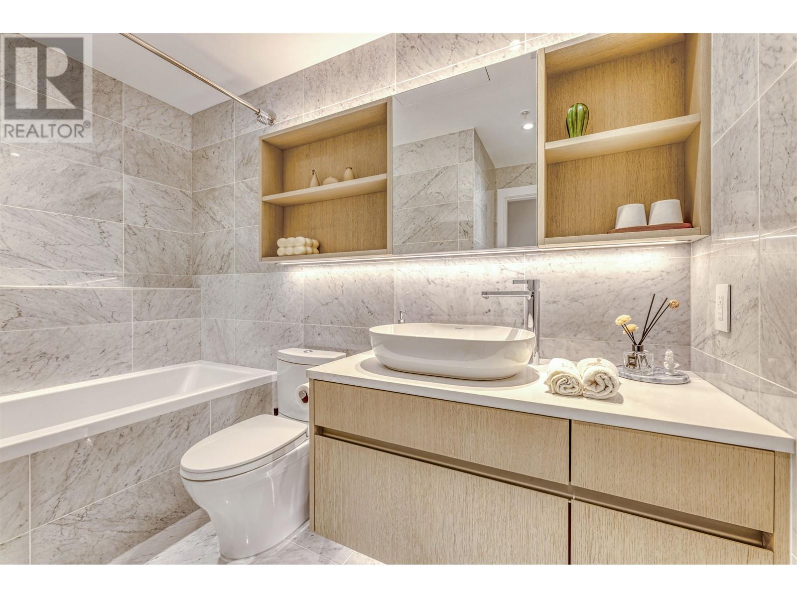 Listing Picture 10 of 19 : 301 5168 CAMBIE STREET, Vancouver / 溫哥華 - 魯藝地產 Yvonne Lu Group - MLS Medallion Club Member