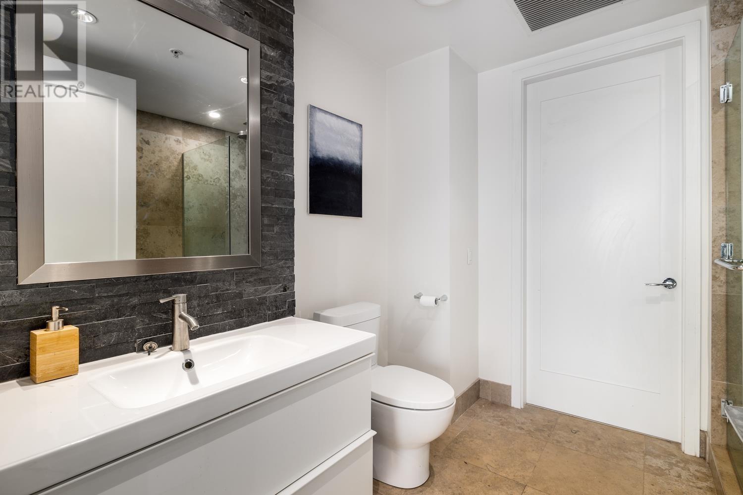 Listing Picture 11 of 24 : 203 181 W 1ST AVENUE, Vancouver / 溫哥華 - 魯藝地產 Yvonne Lu Group - MLS Medallion Club Member