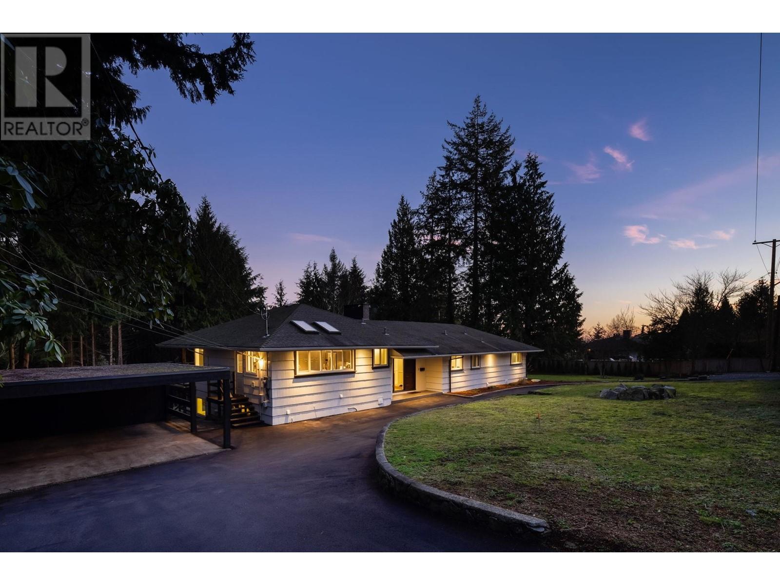 188 Stevens Drive, West Vancouver, British Columbia  V7S 1C4 - Photo 2 - R2958280