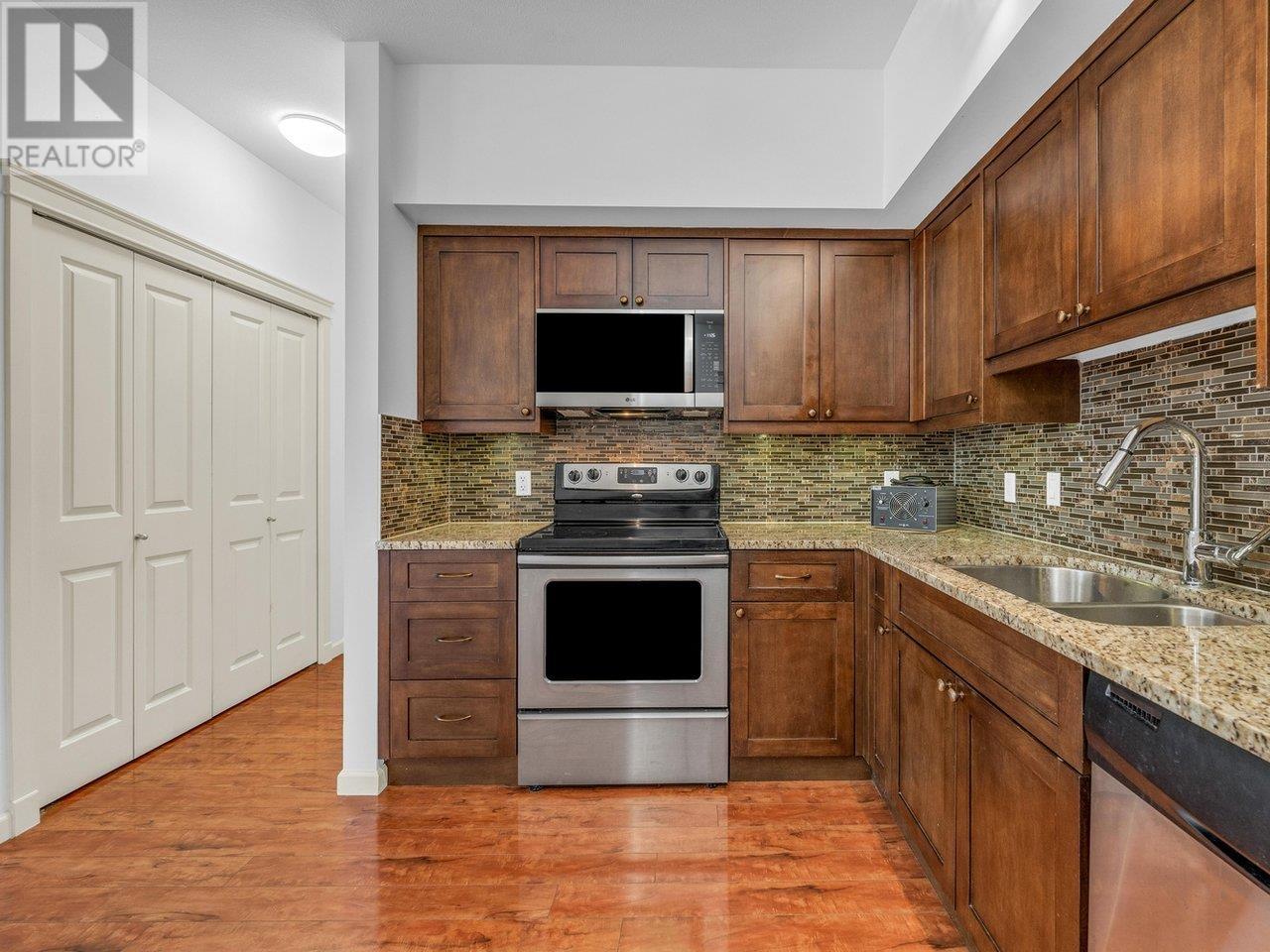 307 22858 Lougheed Highway, Maple Ridge, British Columbia  V2X 2V6 - Photo 10 - R2958344