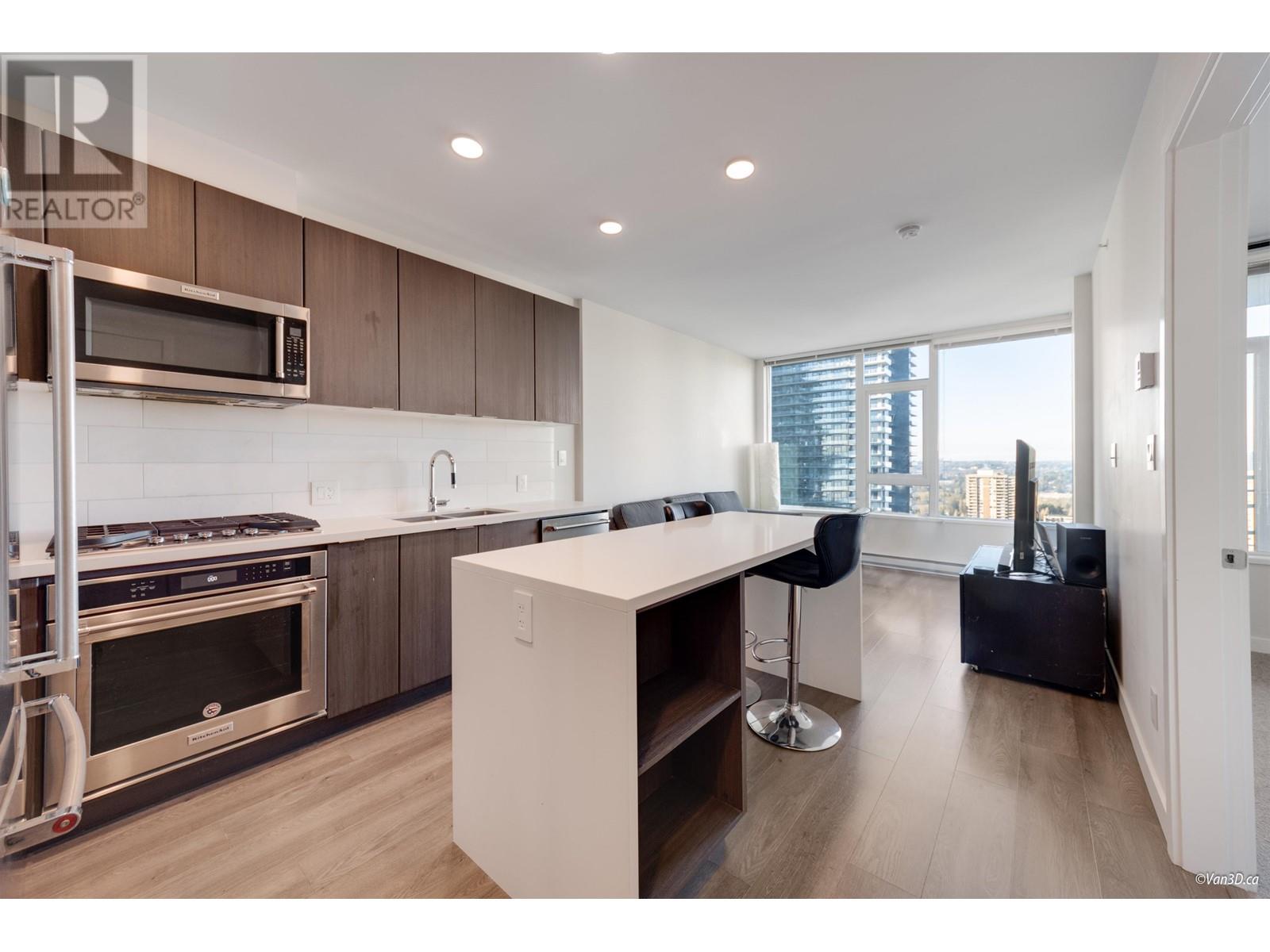 Property at 2201 530 WHITING WAY image 2