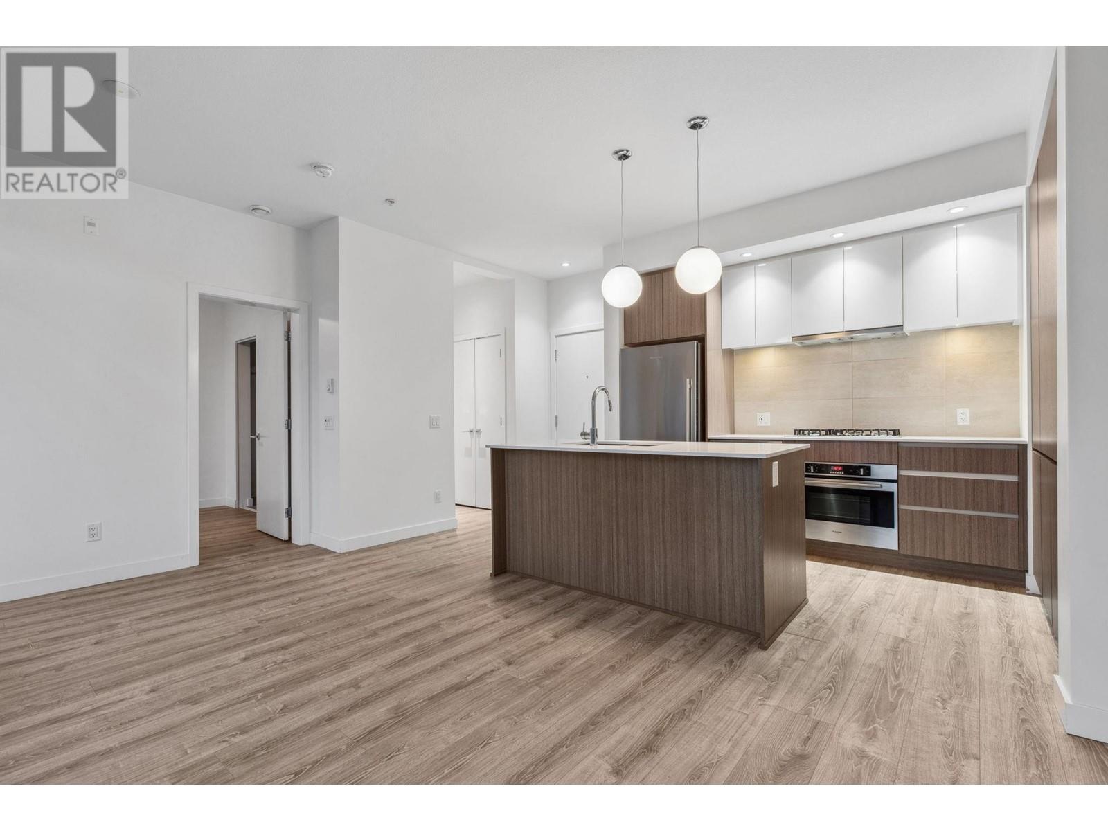 515 516 Foster Avenue, Coquitlam, British Columbia V3J 0H8 - Photo 5 - R2958374