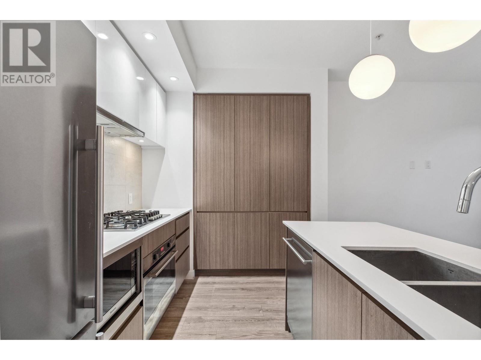 515 516 Foster Avenue, Coquitlam, British Columbia V3J 0H8 - Photo 8 - R2958374