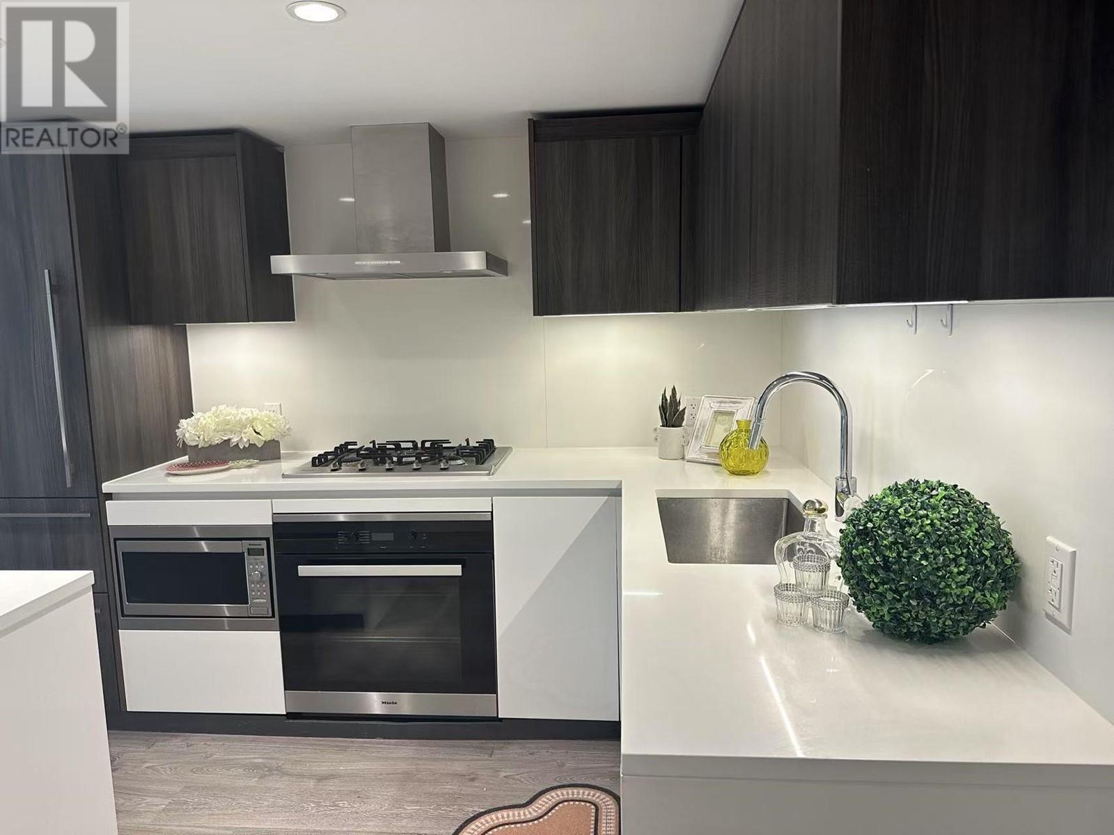 Listing Picture 4 of 26 : 412 6328 NO. 3 ROAD, Richmond / 烈治文 - 魯藝地產 Yvonne Lu Group - MLS Medallion Club Member