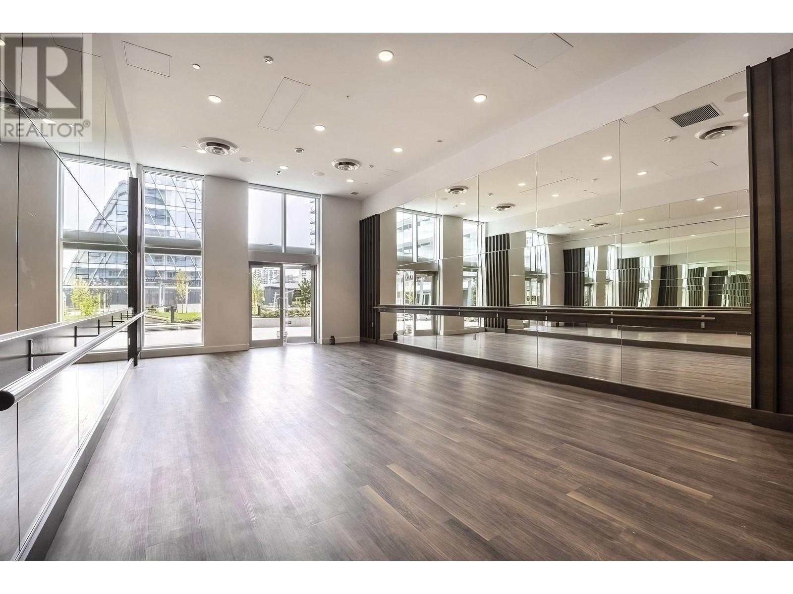 Listing Picture 26 of 26 : 412 6328 NO. 3 ROAD, Richmond / 烈治文 - 魯藝地產 Yvonne Lu Group - MLS Medallion Club Member