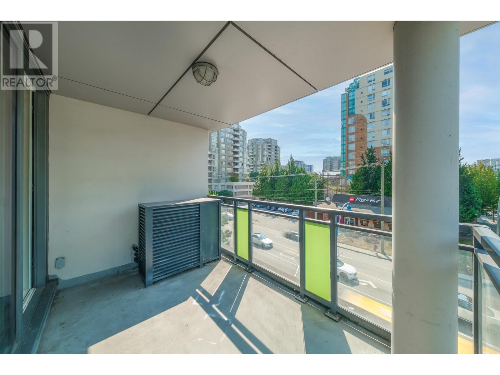 Listing Picture 19 of 27 : 503 6180 COONEY ROAD, Richmond / 烈治文 - 魯藝地產 Yvonne Lu Group - MLS Medallion Club Member