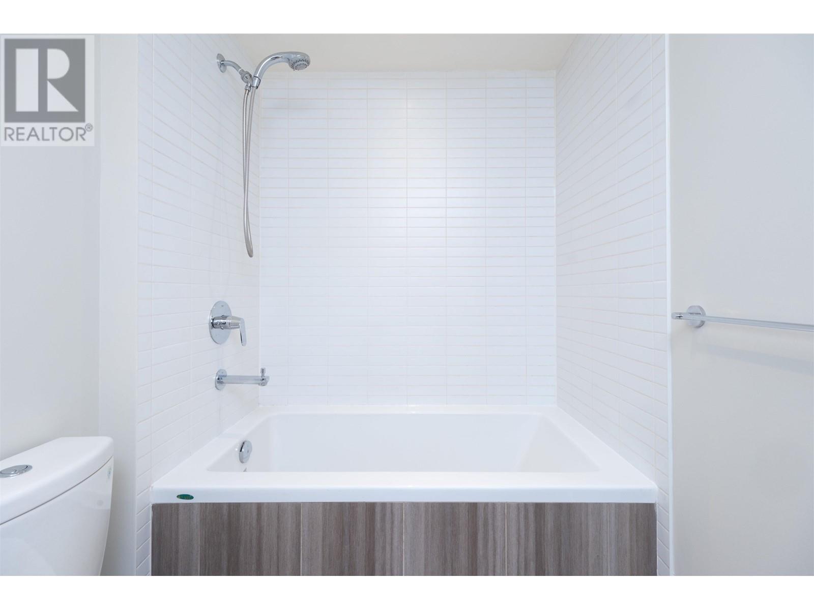 Listing Picture 12 of 27 : 503 6180 COONEY ROAD, Richmond / 烈治文 - 魯藝地產 Yvonne Lu Group - MLS Medallion Club Member