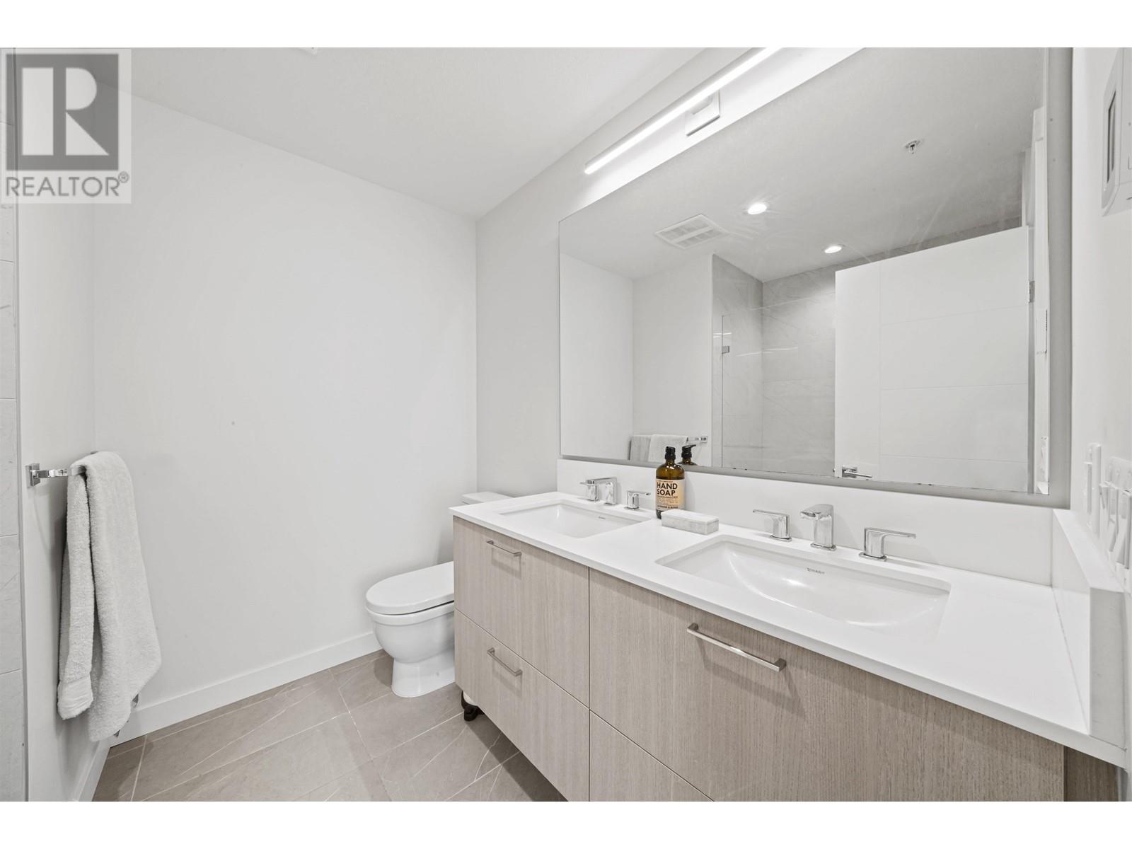 305 707 Como Lake Avenue, Coquitlam, British Columbia V6B 0E3 - Photo 14 - R2958114