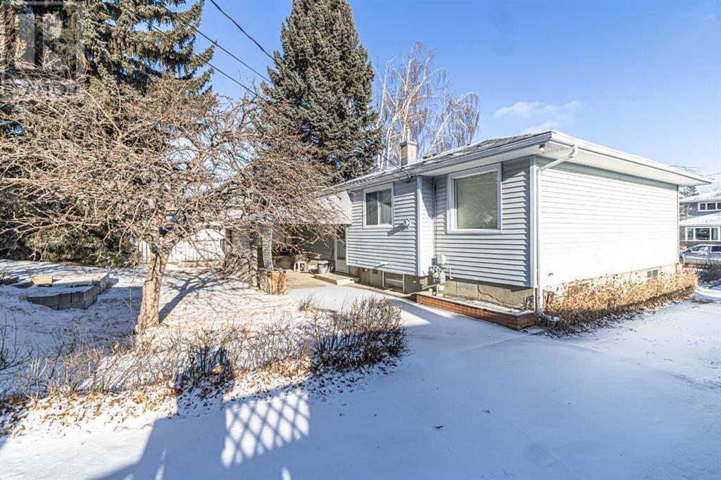 6007 Thornbank Drive Nw, Calgary, Alberta  T2K 3P4 - Photo 3 - A2188721