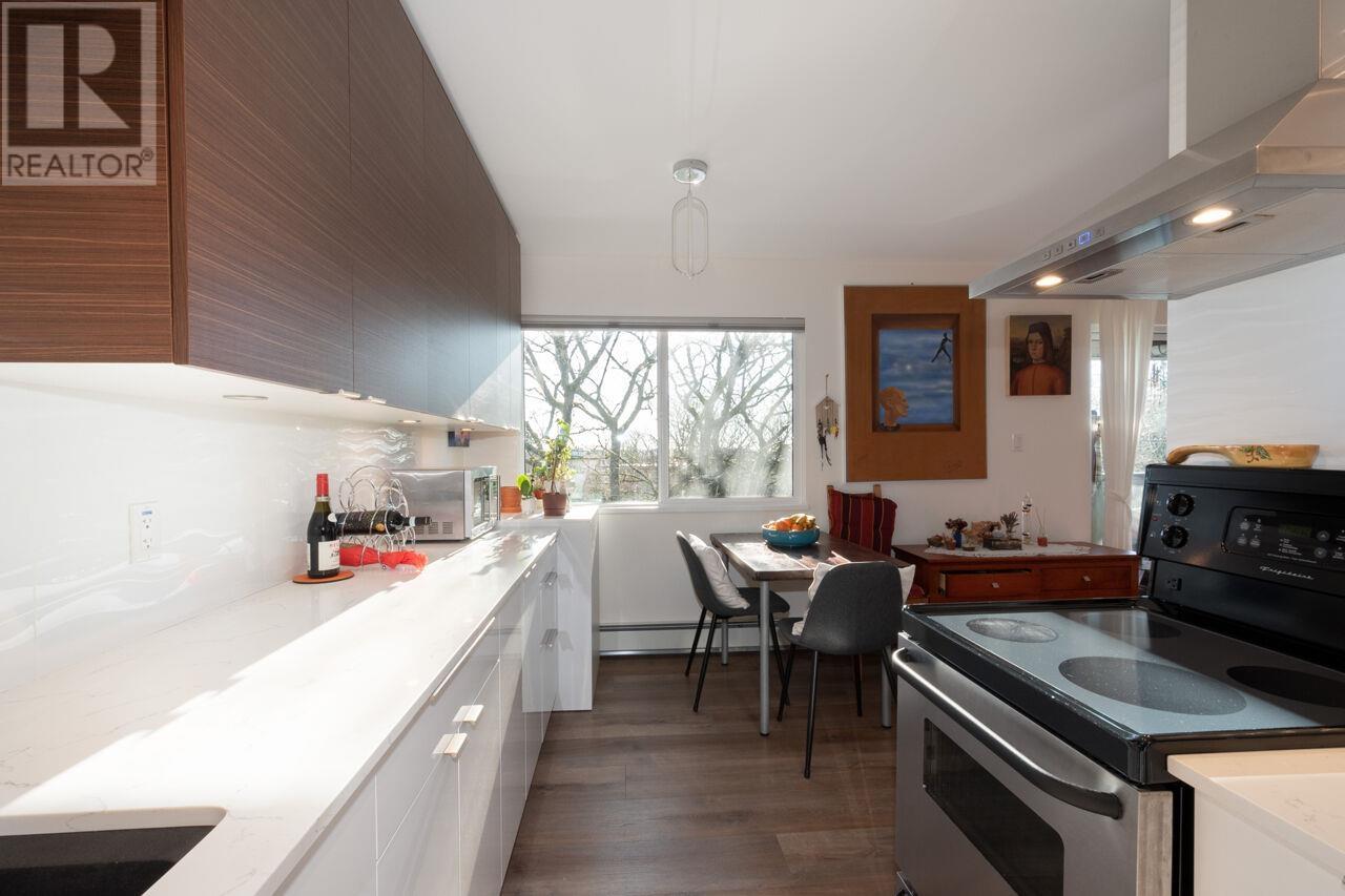 Property at 405 8775 CARTIER STREET image 3