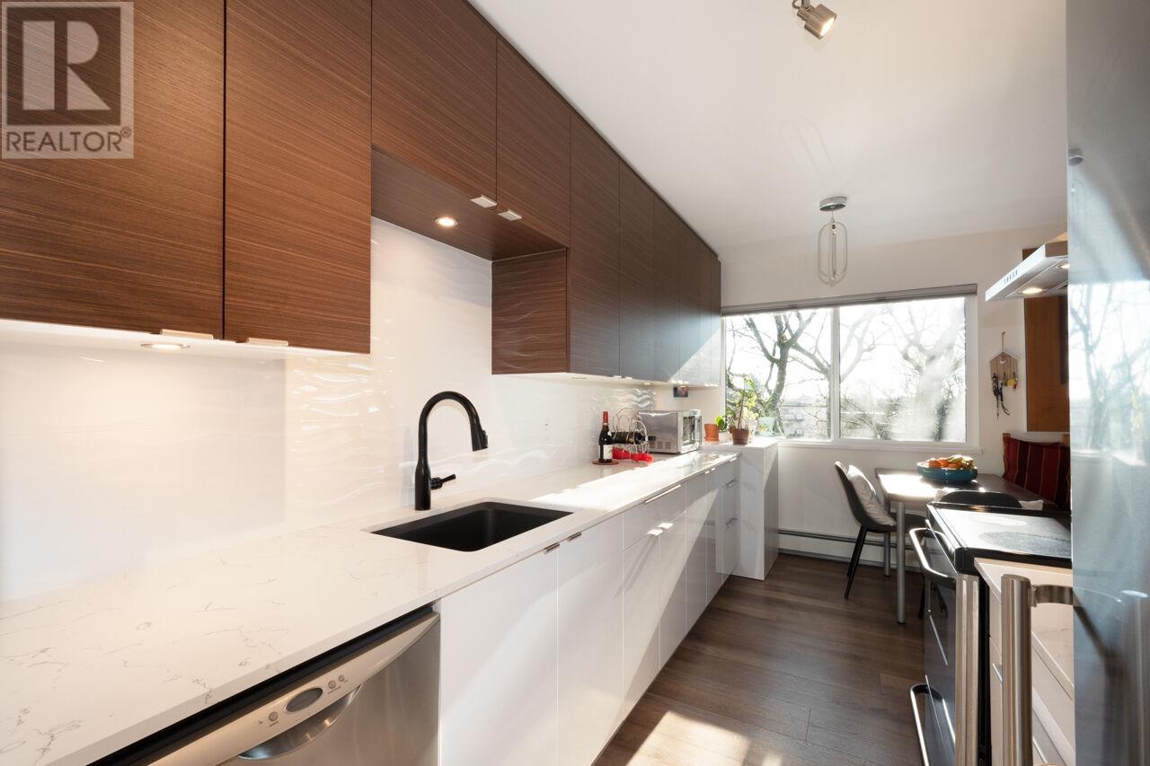 Property at 405 8775 CARTIER STREET image 2