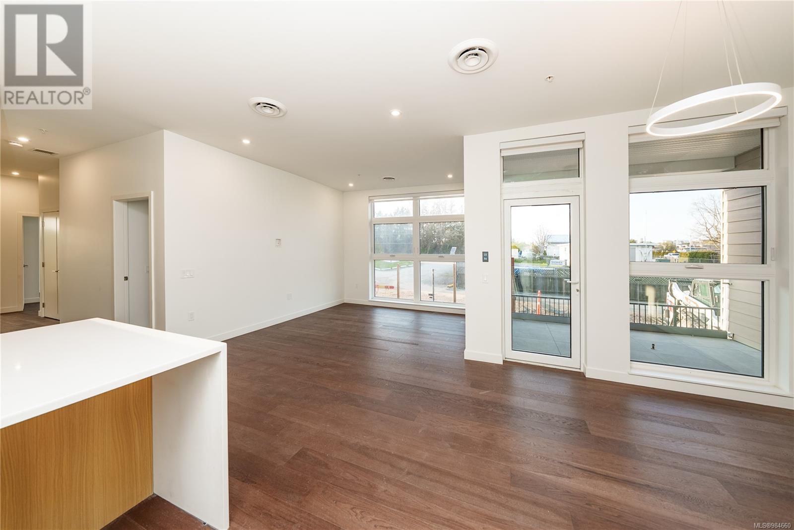 108 9570 Fifth St, sidney, British Columbia V8L2W5