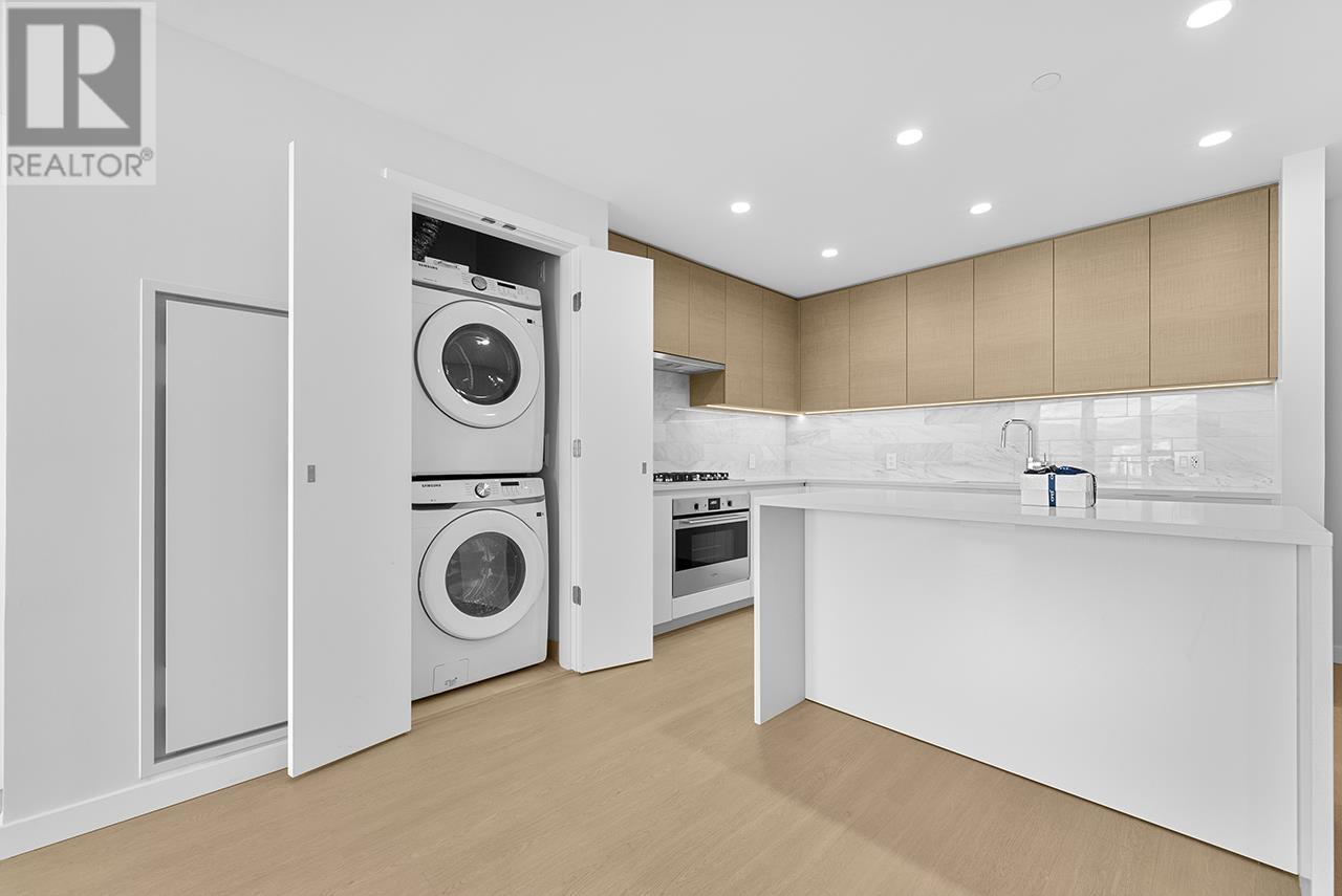 Listing Picture 11 of 29 : 3606 4168 LOUGHEED HIGHWAY, Burnaby / 本拿比 - 魯藝地產 Yvonne Lu Group - MLS Medallion Club Member