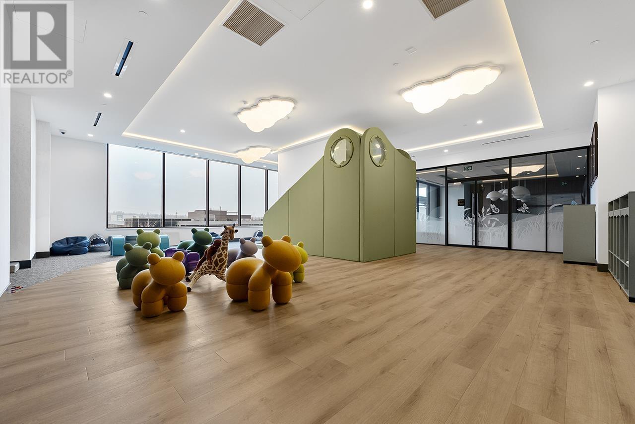 Listing Picture 24 of 29 : 3606 4168 LOUGHEED HIGHWAY, Burnaby / 本拿比 - 魯藝地產 Yvonne Lu Group - MLS Medallion Club Member