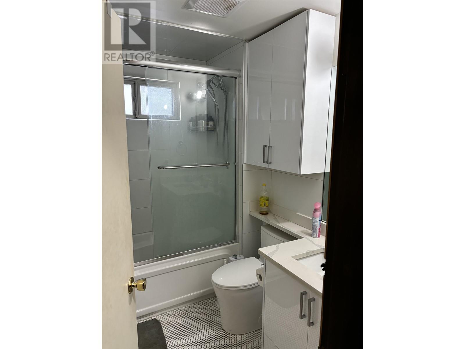 7986 15th Avenue, Burnaby, British Columbia  V3N 1X1 - Photo 8 - R2957748