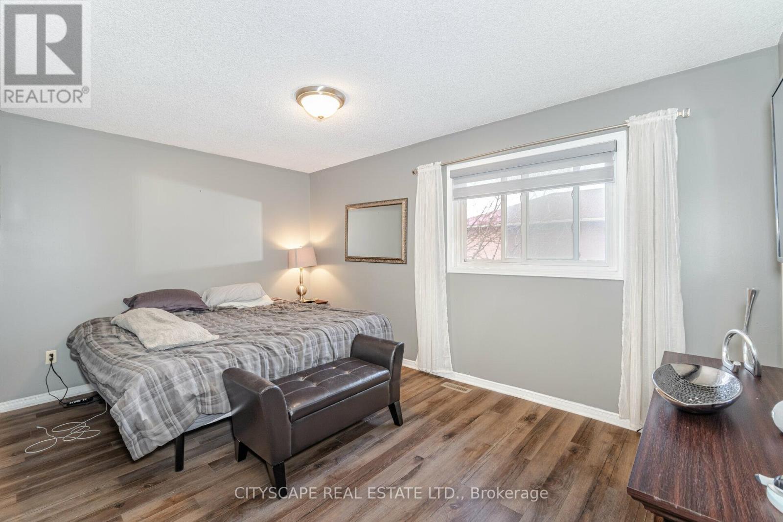 90 Toba Crescent, Brampton, Ontario  L6Z 4R8 - Photo 20 - W11933123