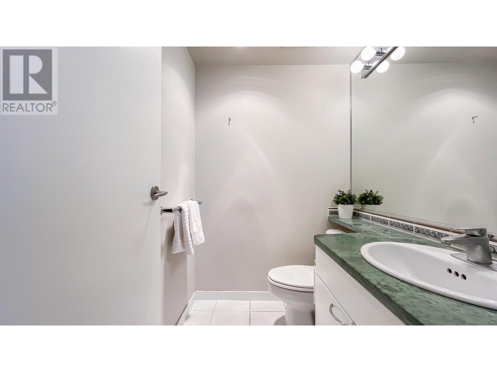 Listing Picture 13 of 18 : 603 1201 MARINASIDE CRESCENT, Vancouver / 溫哥華 - 魯藝地產 Yvonne Lu Group - MLS Medallion Club Member