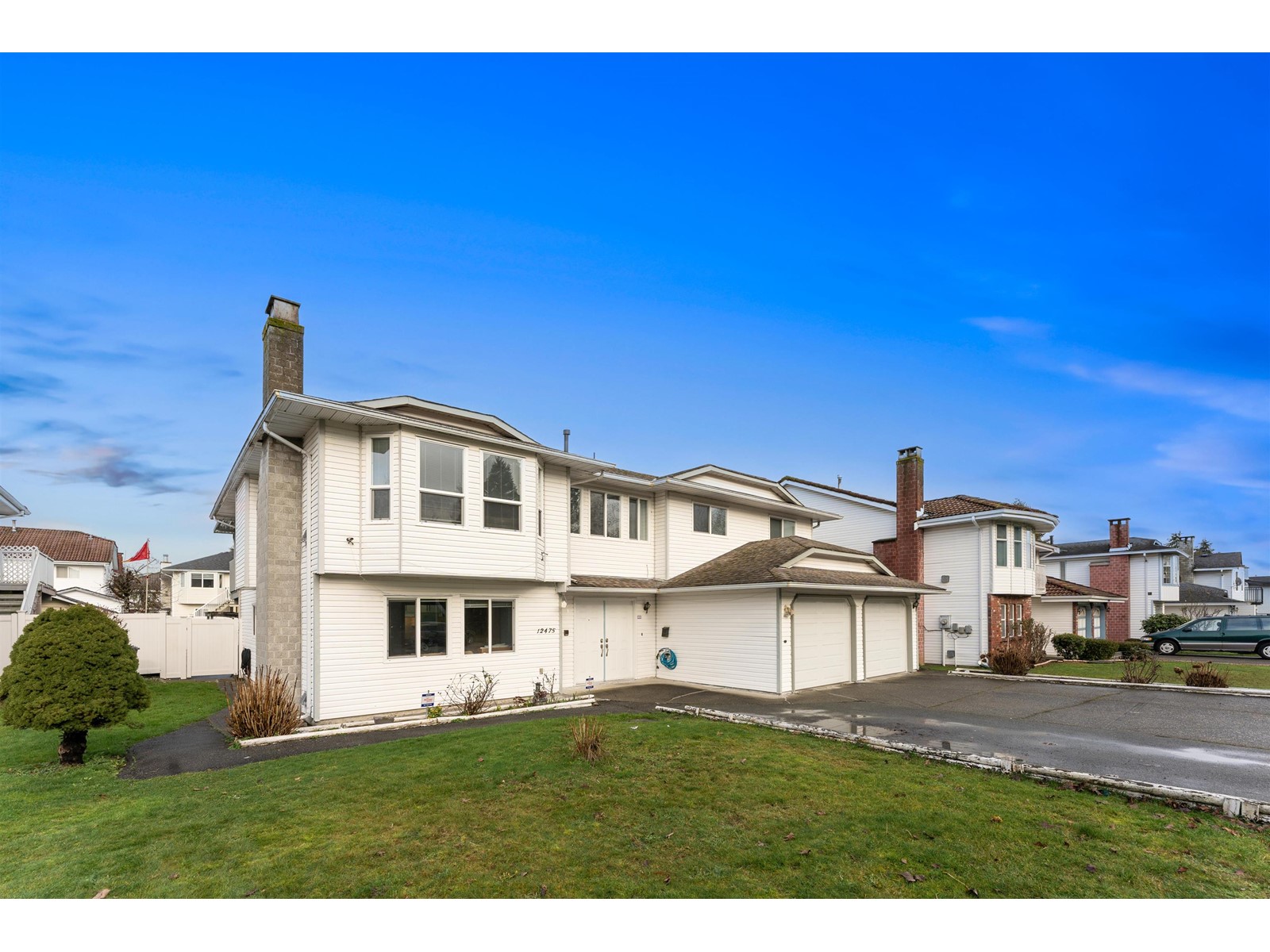 Property at 12475 90 AVENUE image 2