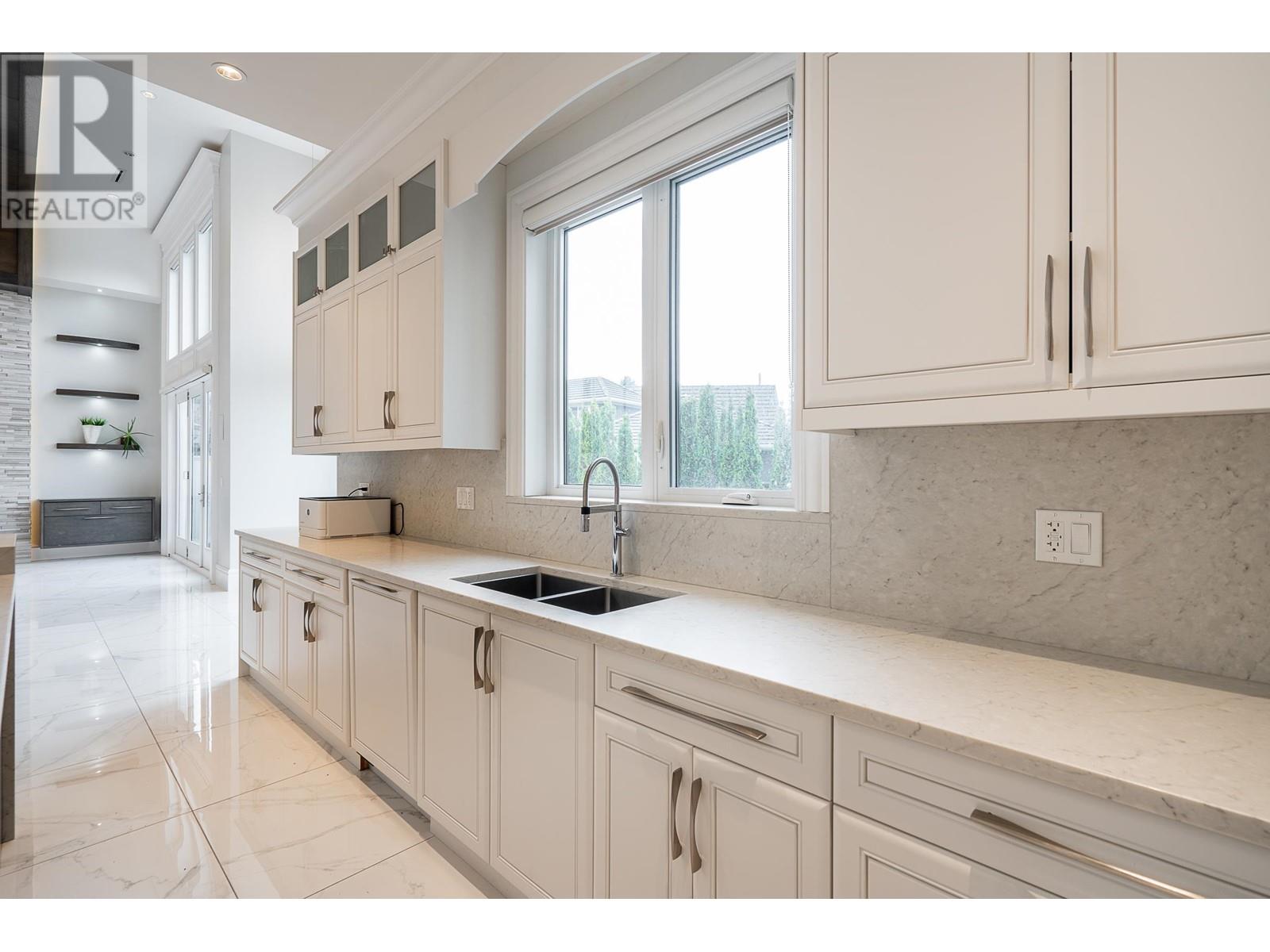 Listing Picture 11 of 40 : 8071 ALANMORE PLACE, Richmond / 烈治文 - 魯藝地產 Yvonne Lu Group - MLS Medallion Club Member